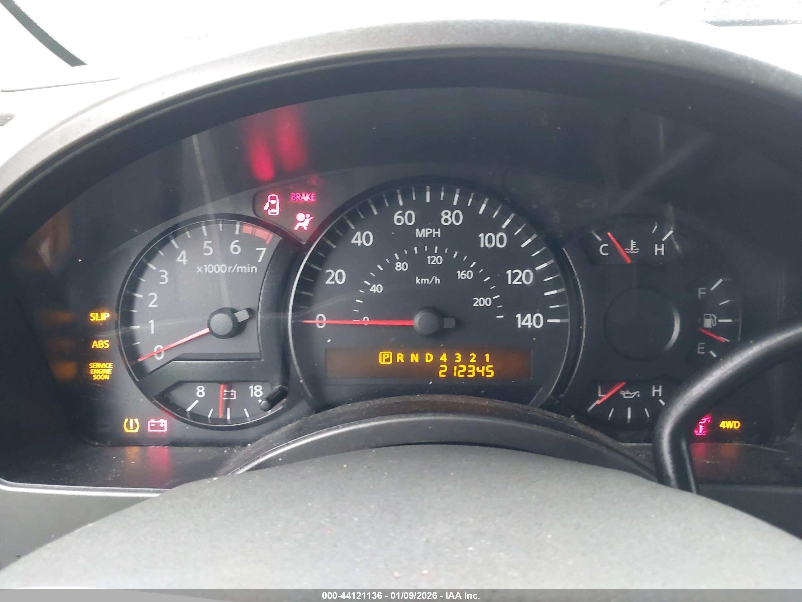 NISSAN TITAN image 7