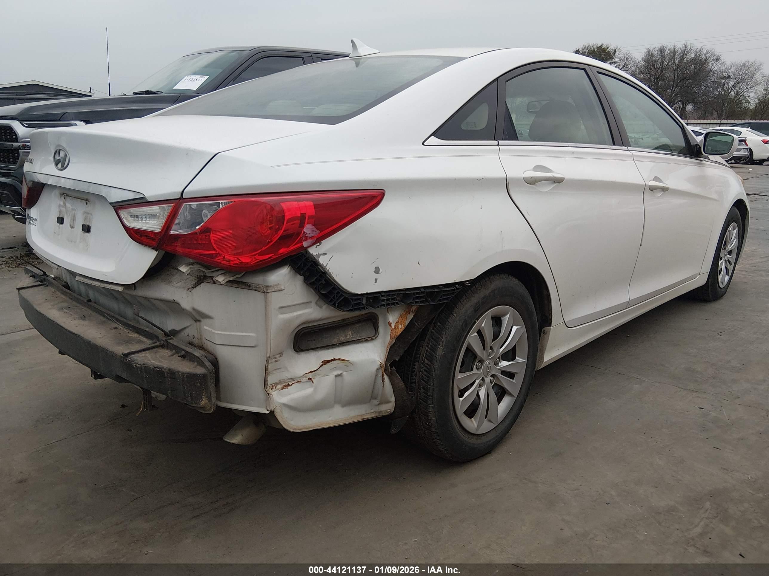 HYUNDAI SONATA image 4