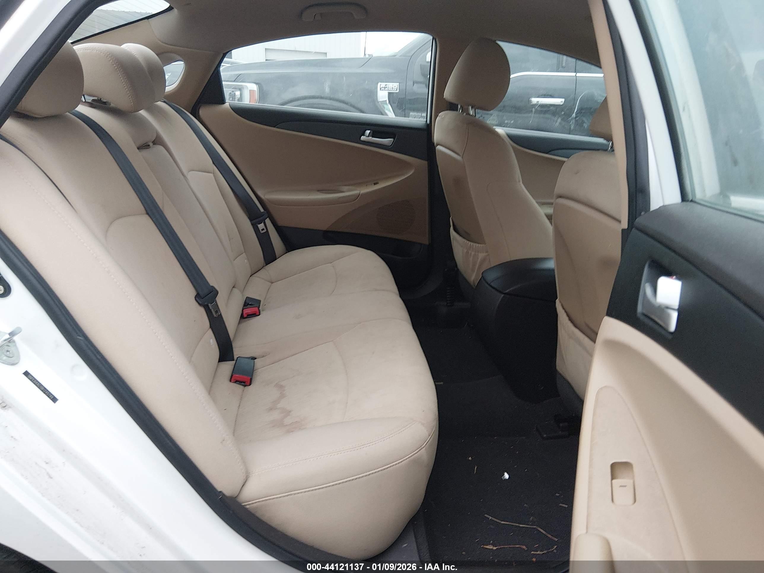 HYUNDAI SONATA image 8