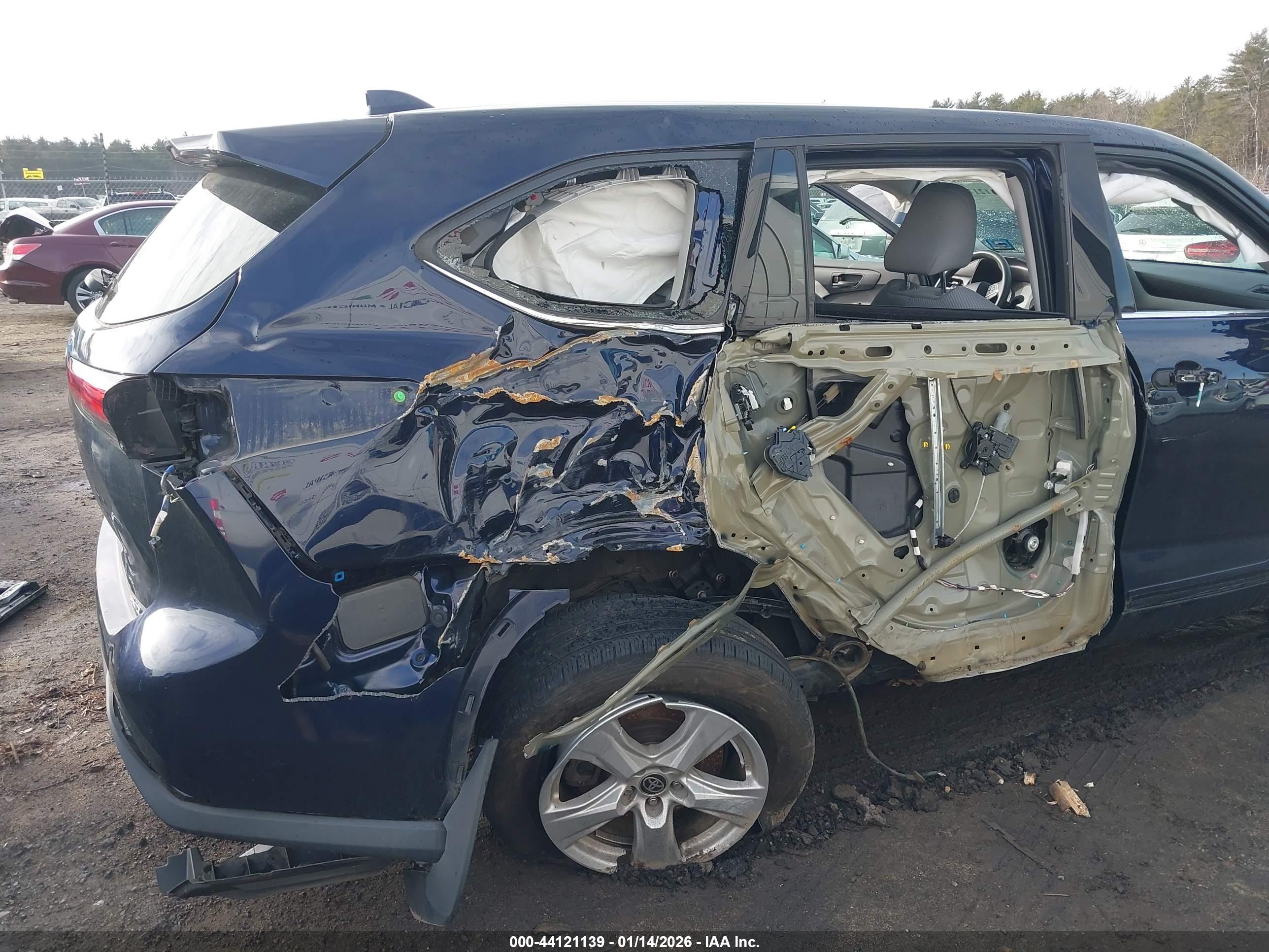 TOYOTA HIGHLANDER image 6