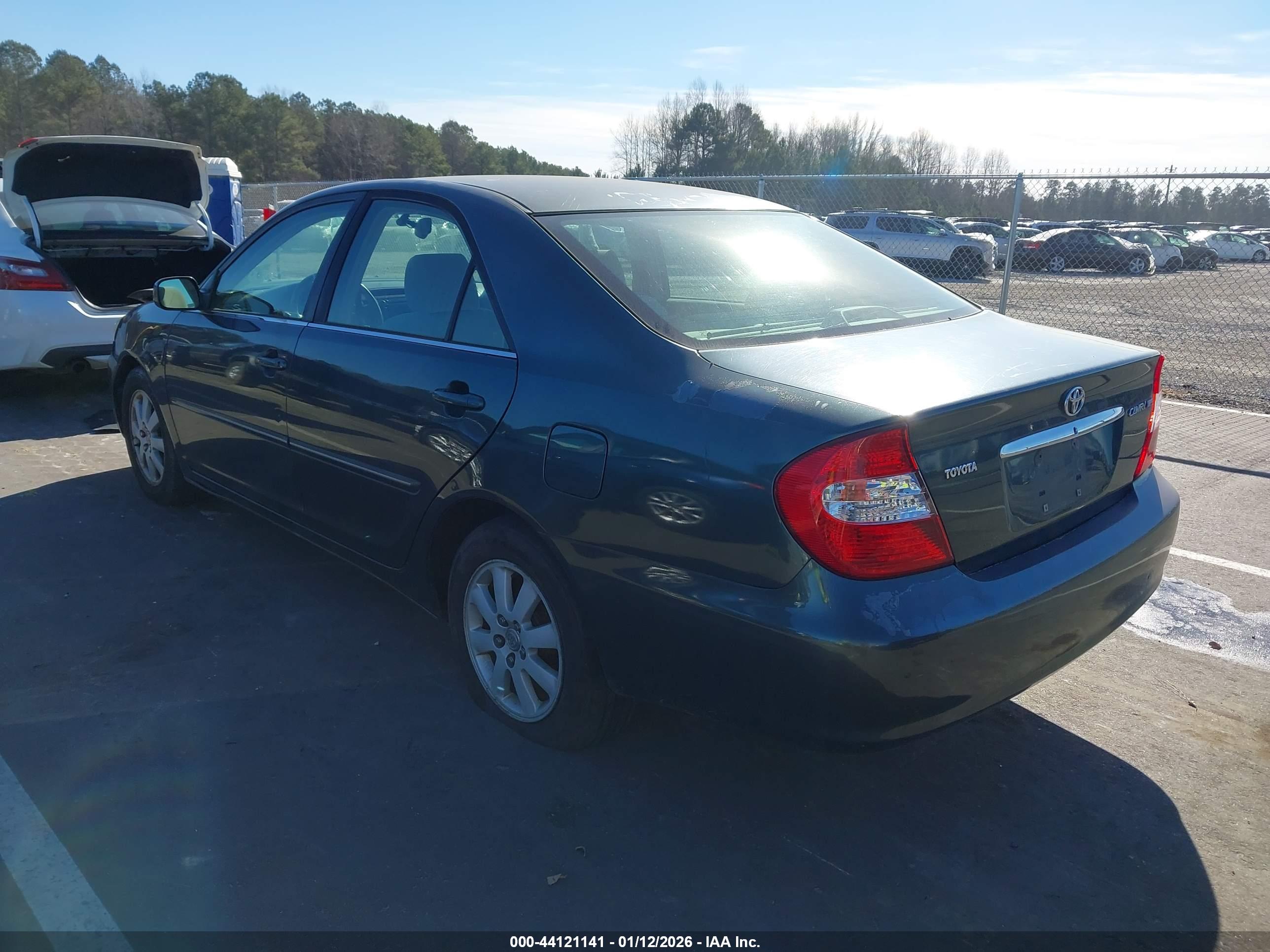 TOYOTA CAMRY image 3