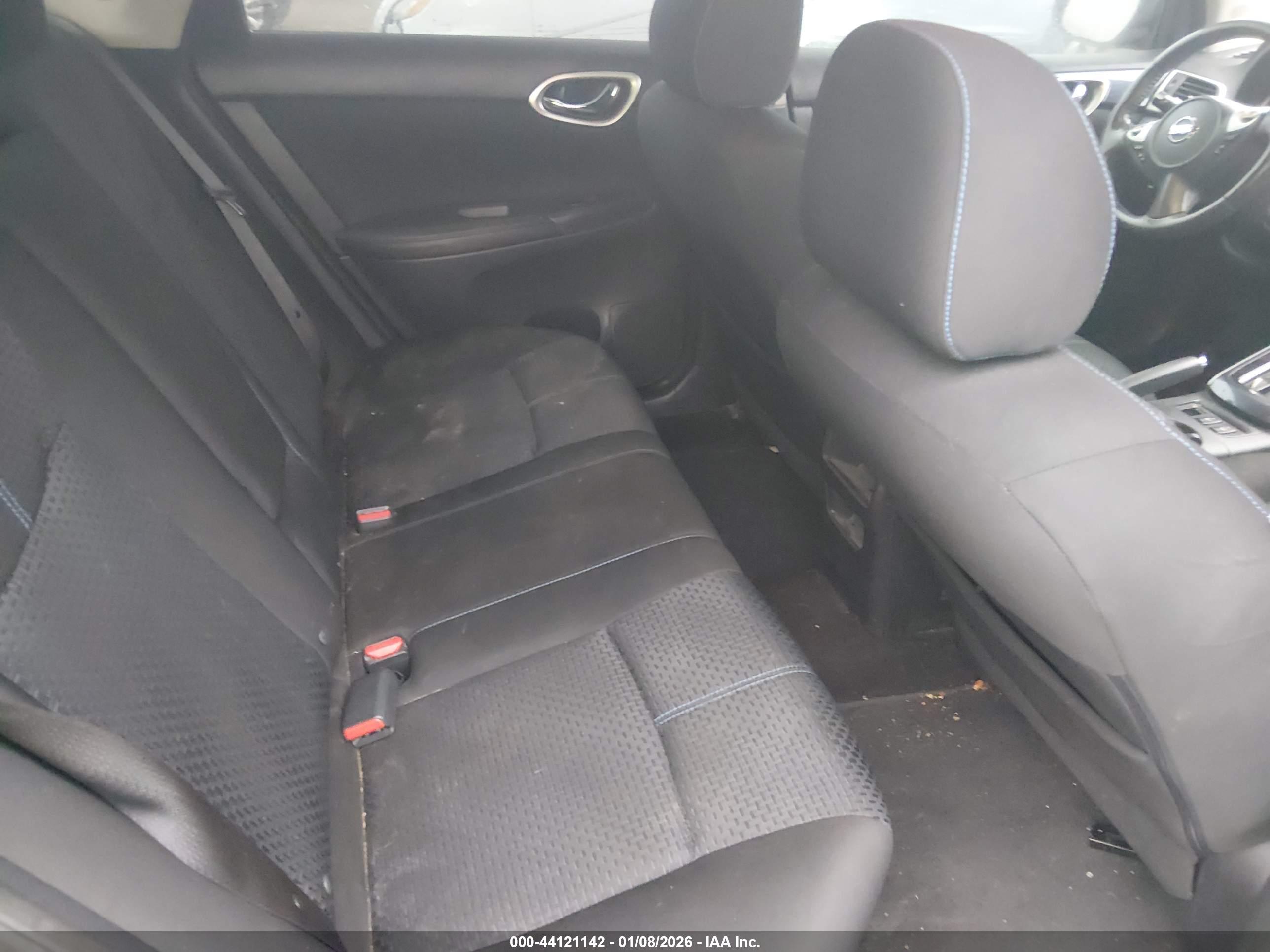 NISSAN SENTRA image 8