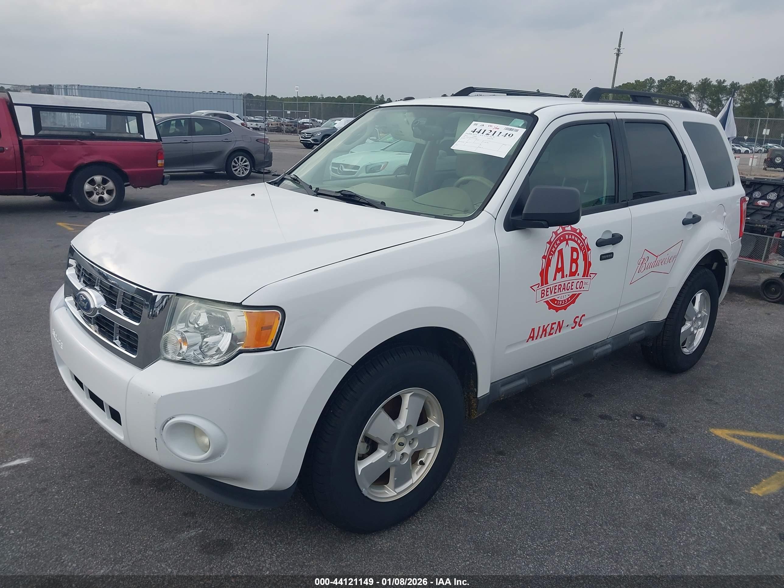FORD ESCAPE image 2