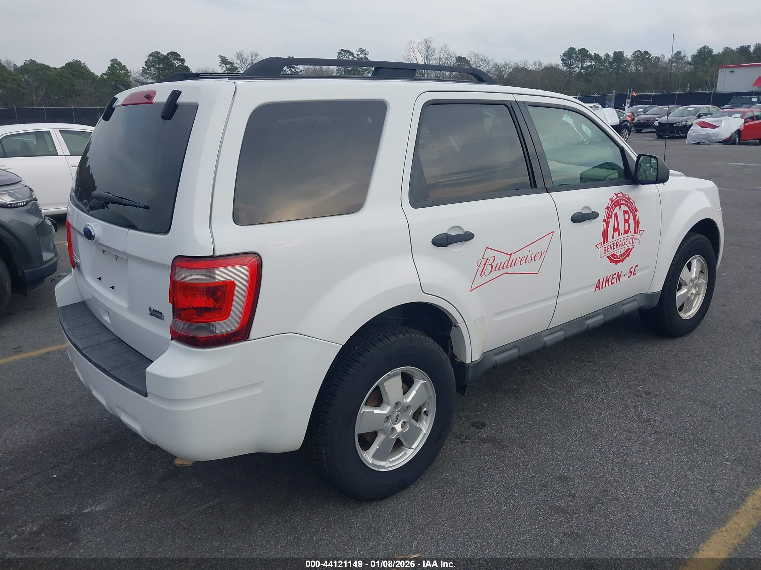 FORD ESCAPE image 4