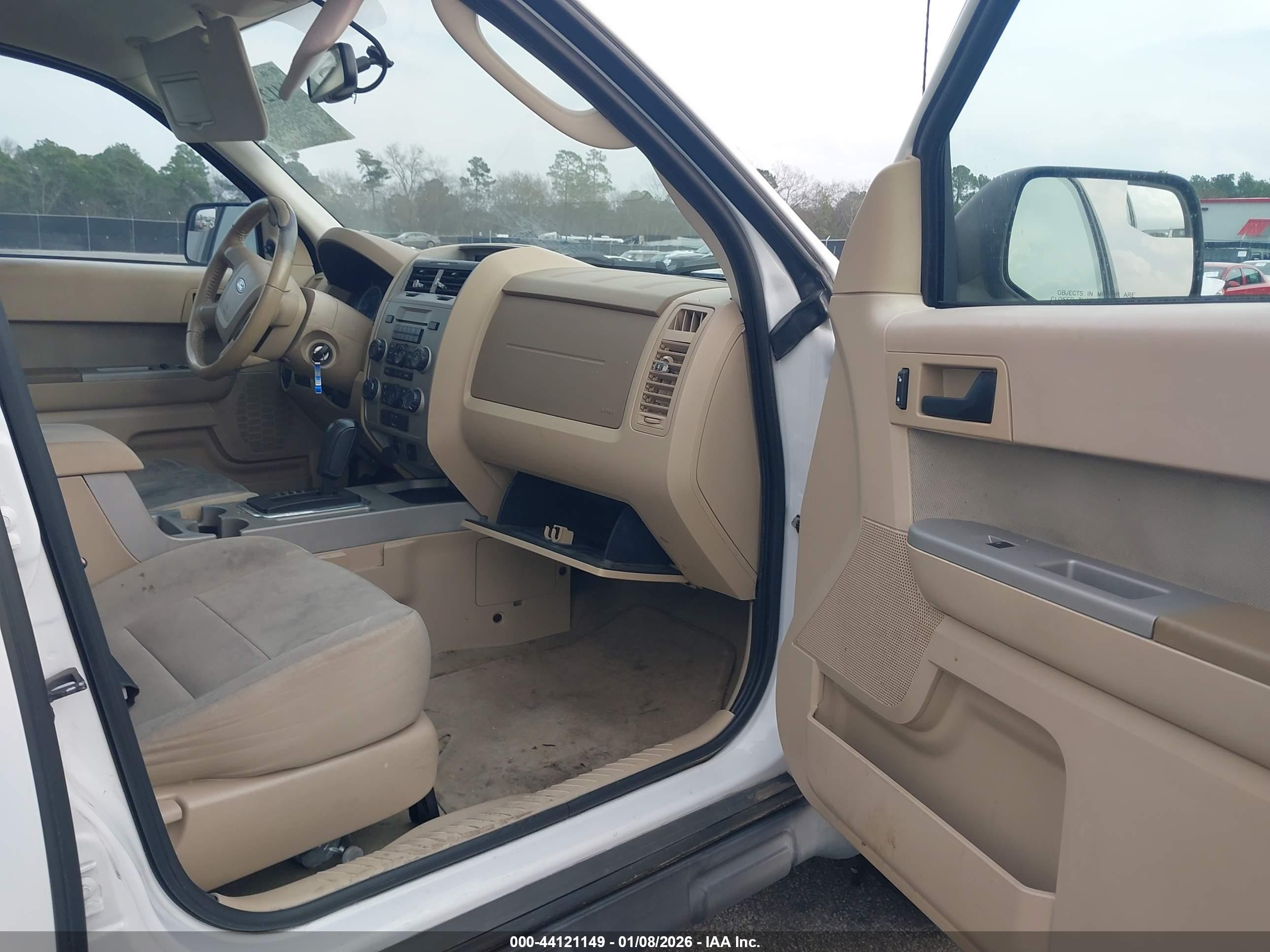 FORD ESCAPE image 5