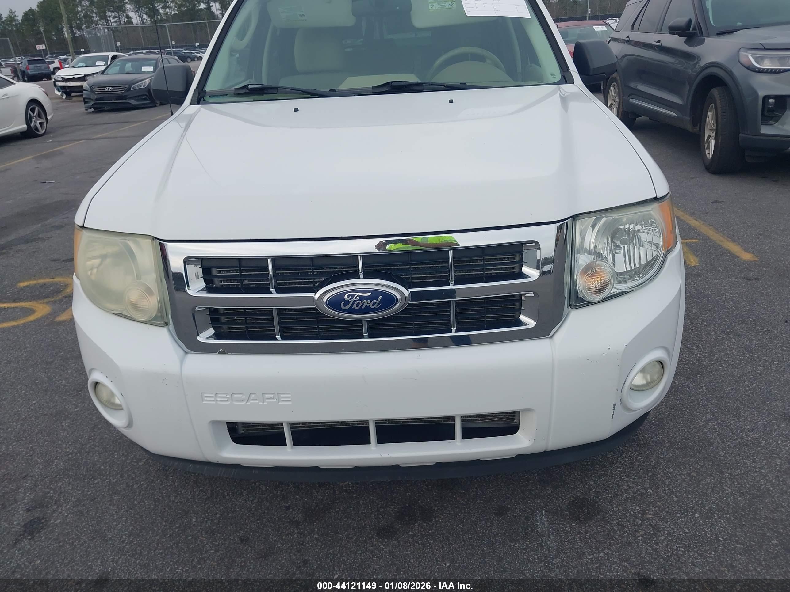 FORD ESCAPE image 6