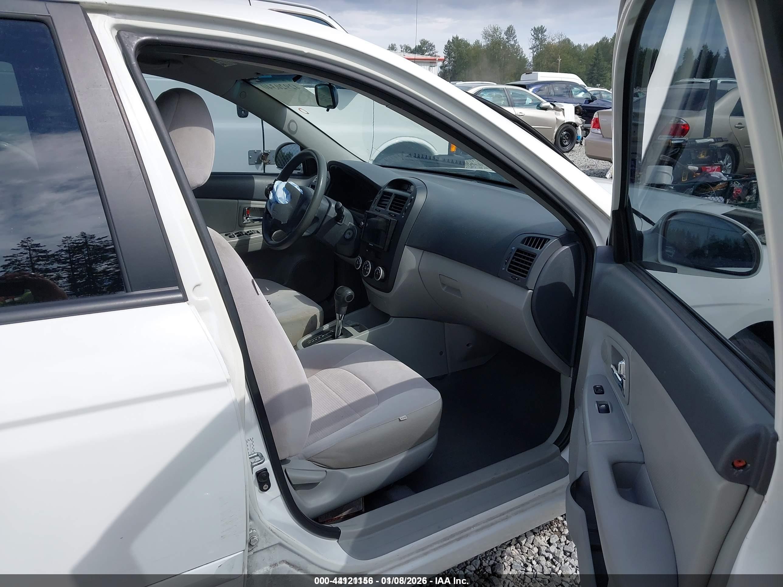 KIA SPECTRA image 5