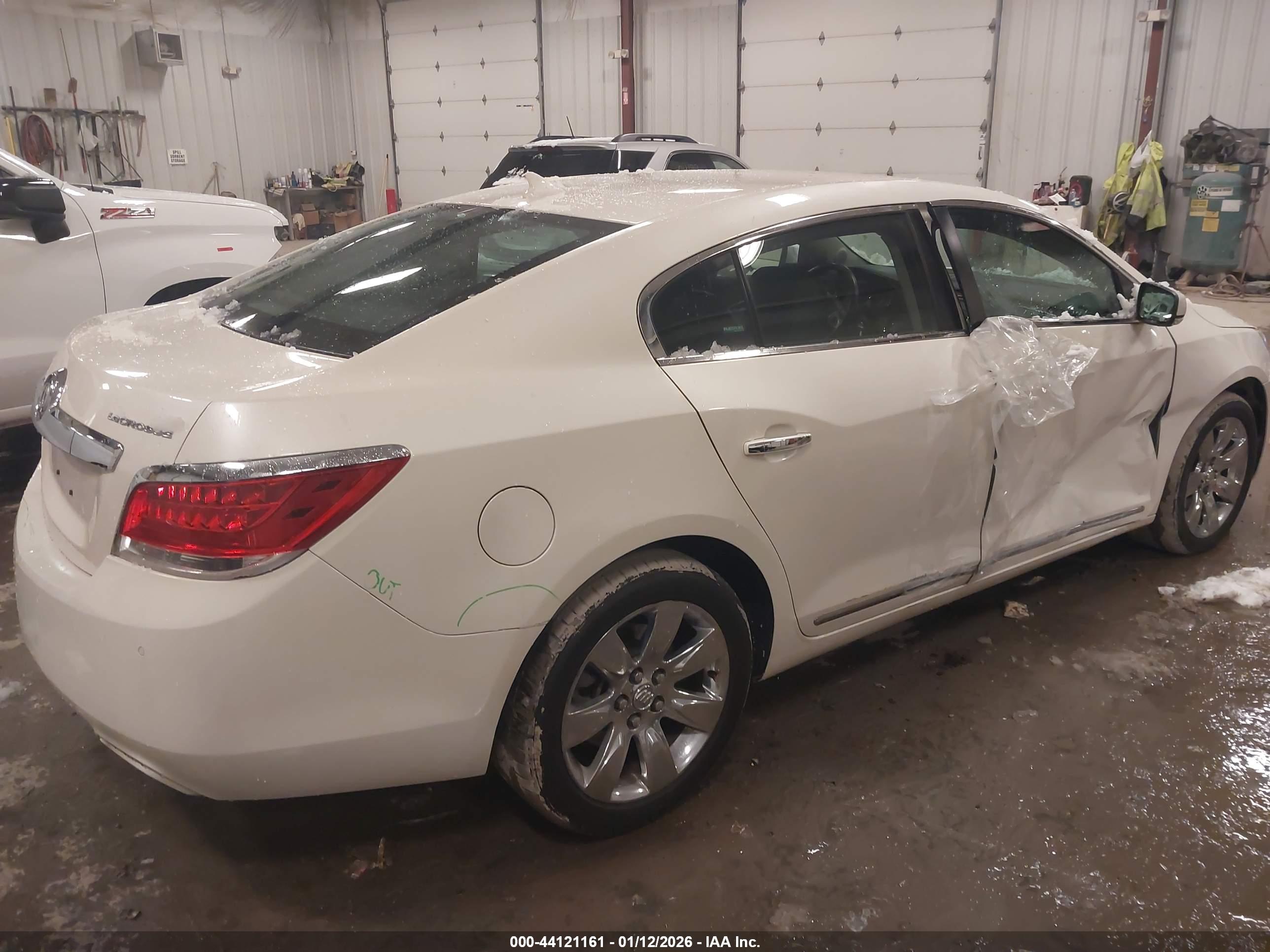 BUICK LACROSSE image 4