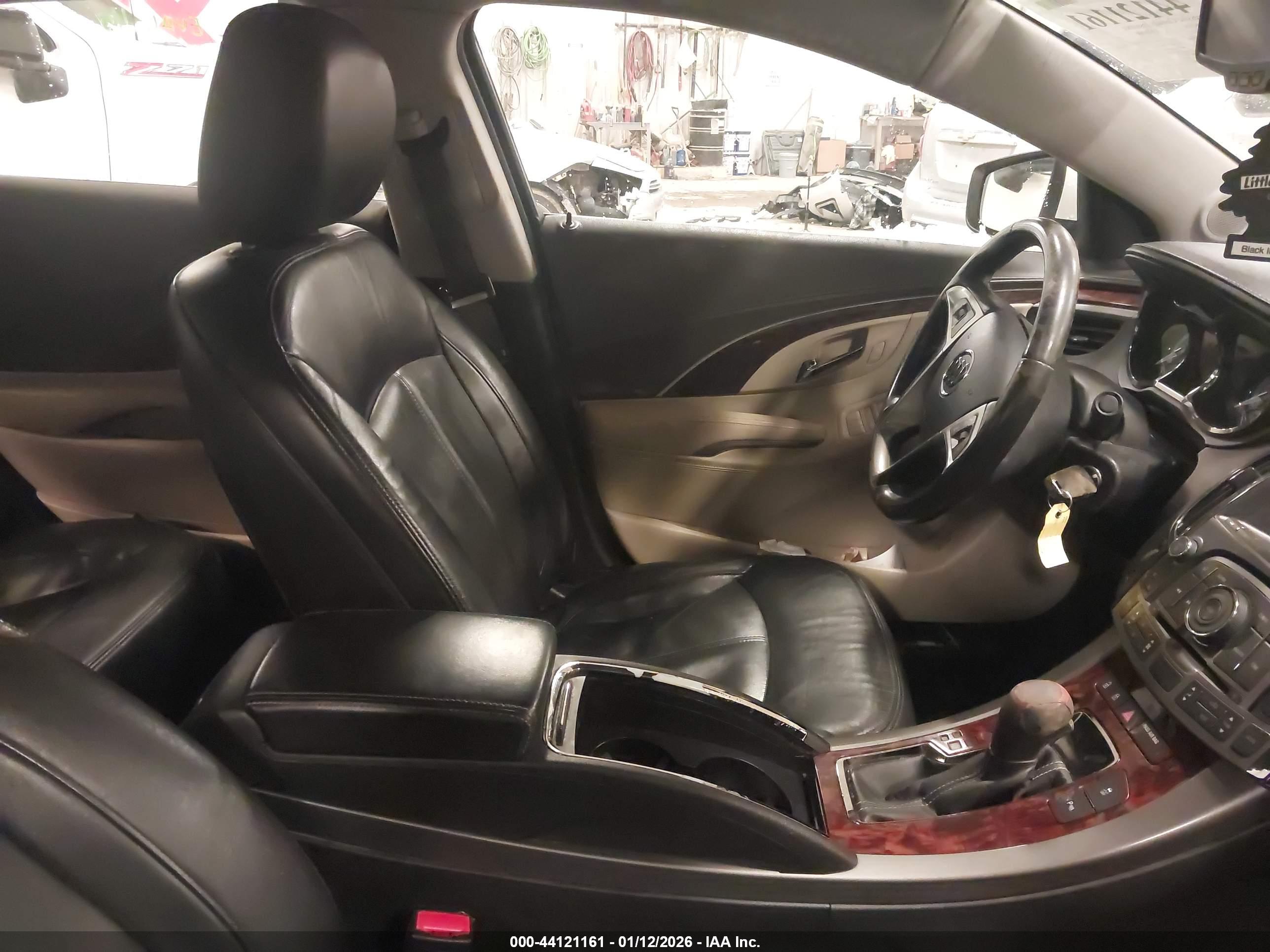 BUICK LACROSSE image 5
