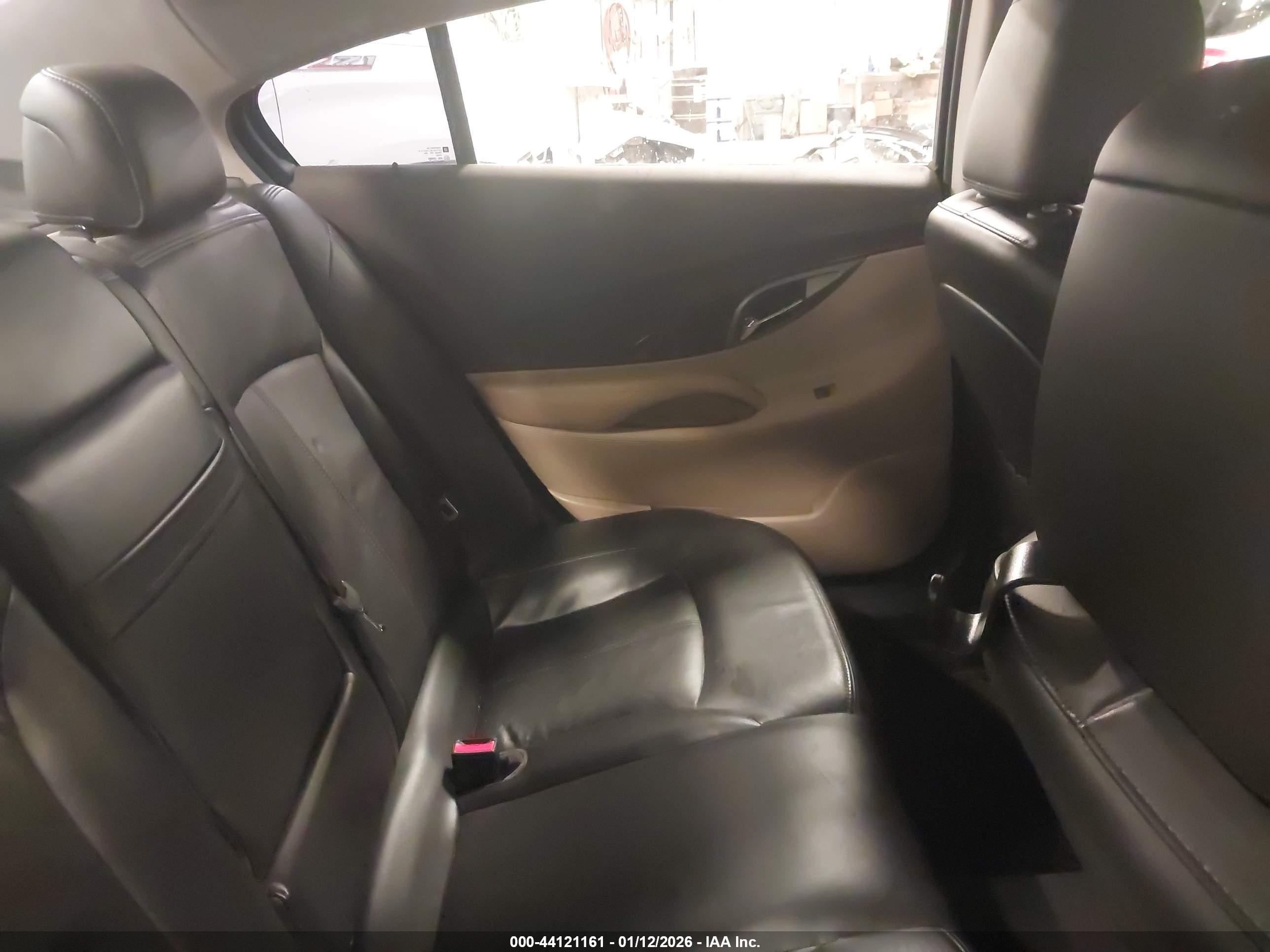 BUICK LACROSSE image 8
