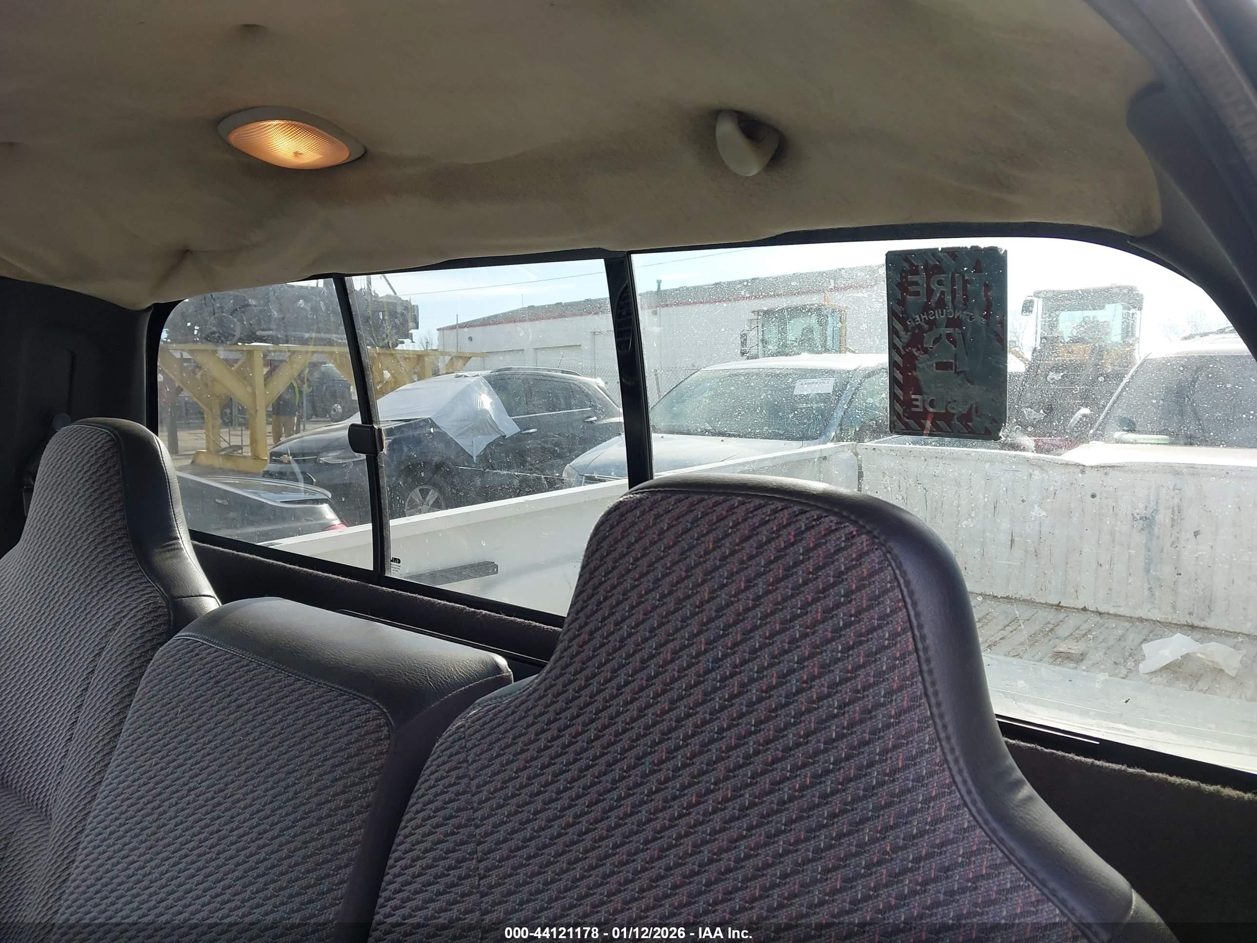 DODGE RAM image 8