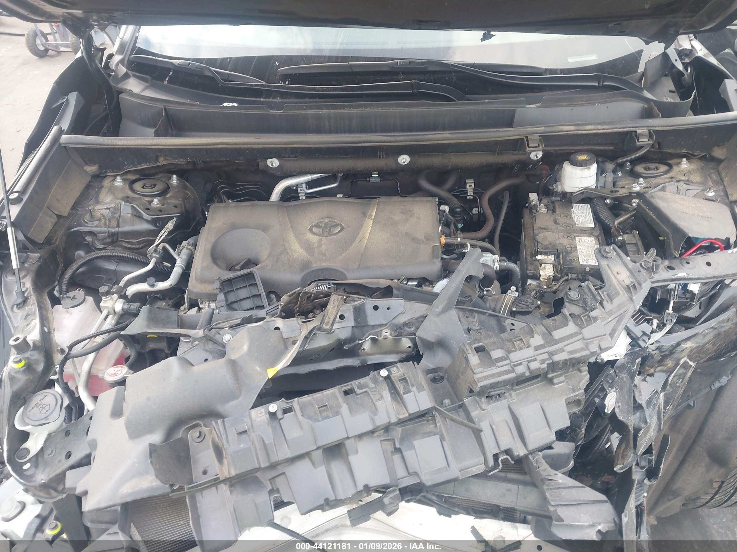TOYOTA RAV4 image 10