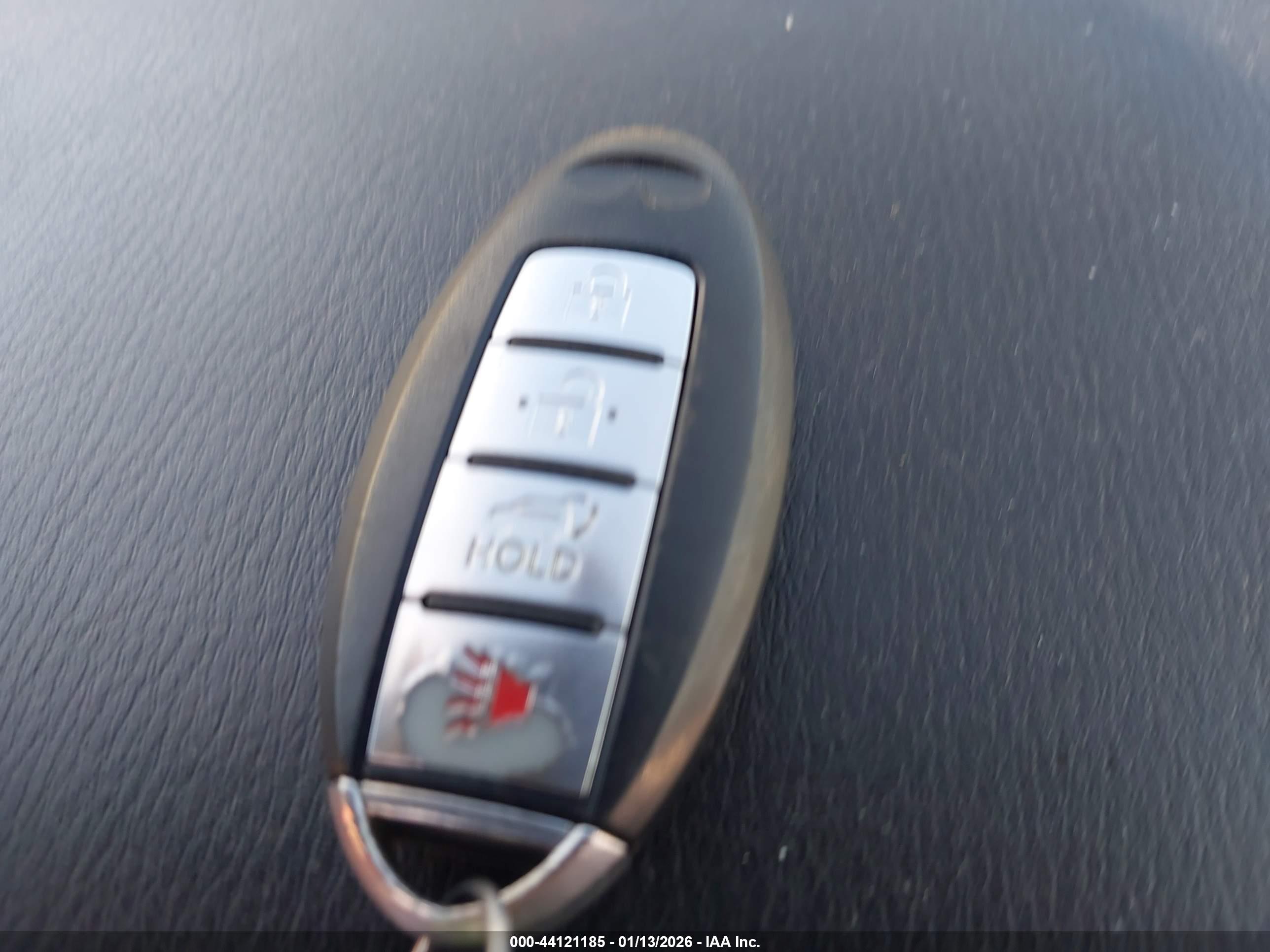 INFINITI QX56 image 11