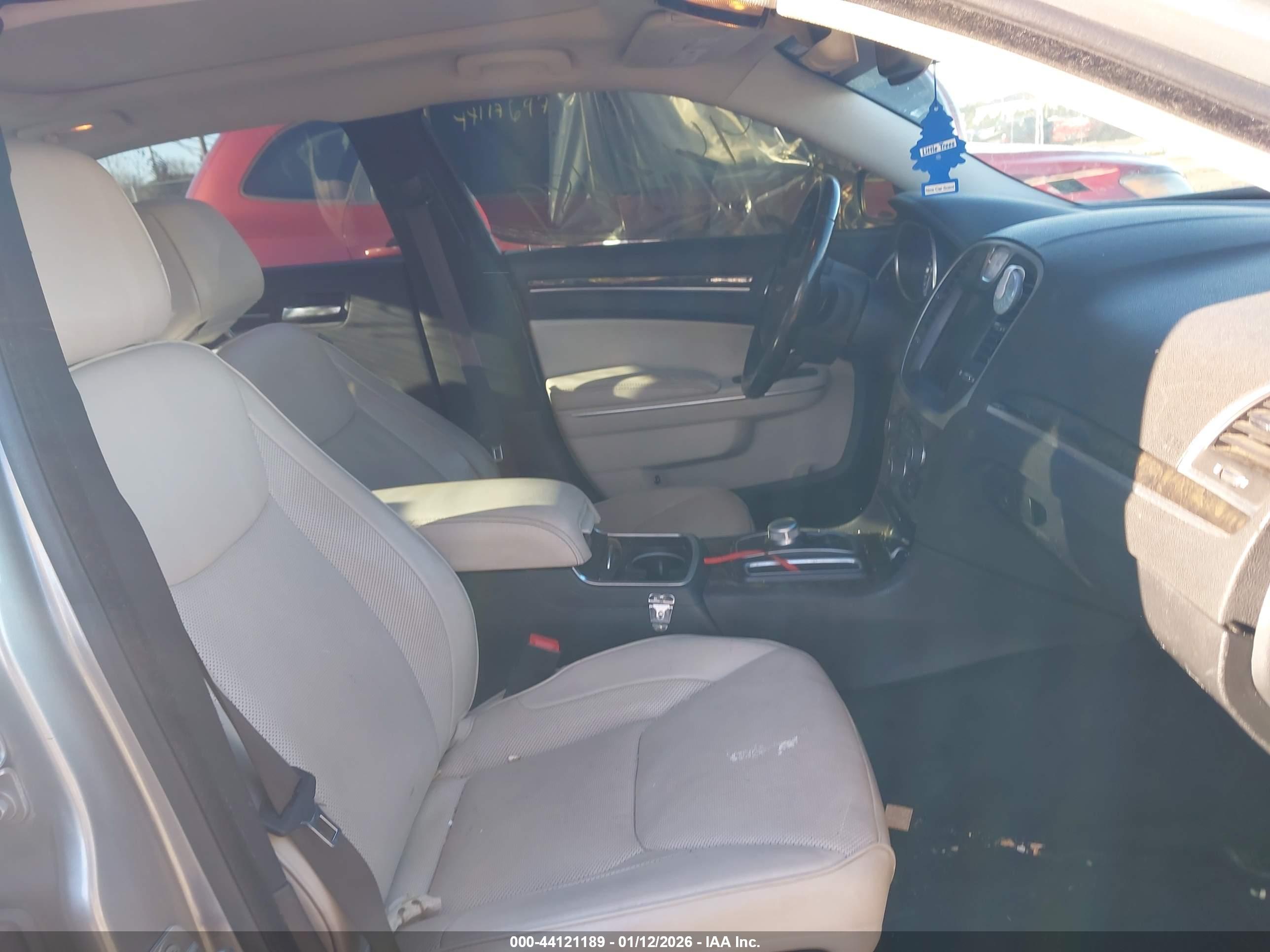 CHRYSLER 300C image 5