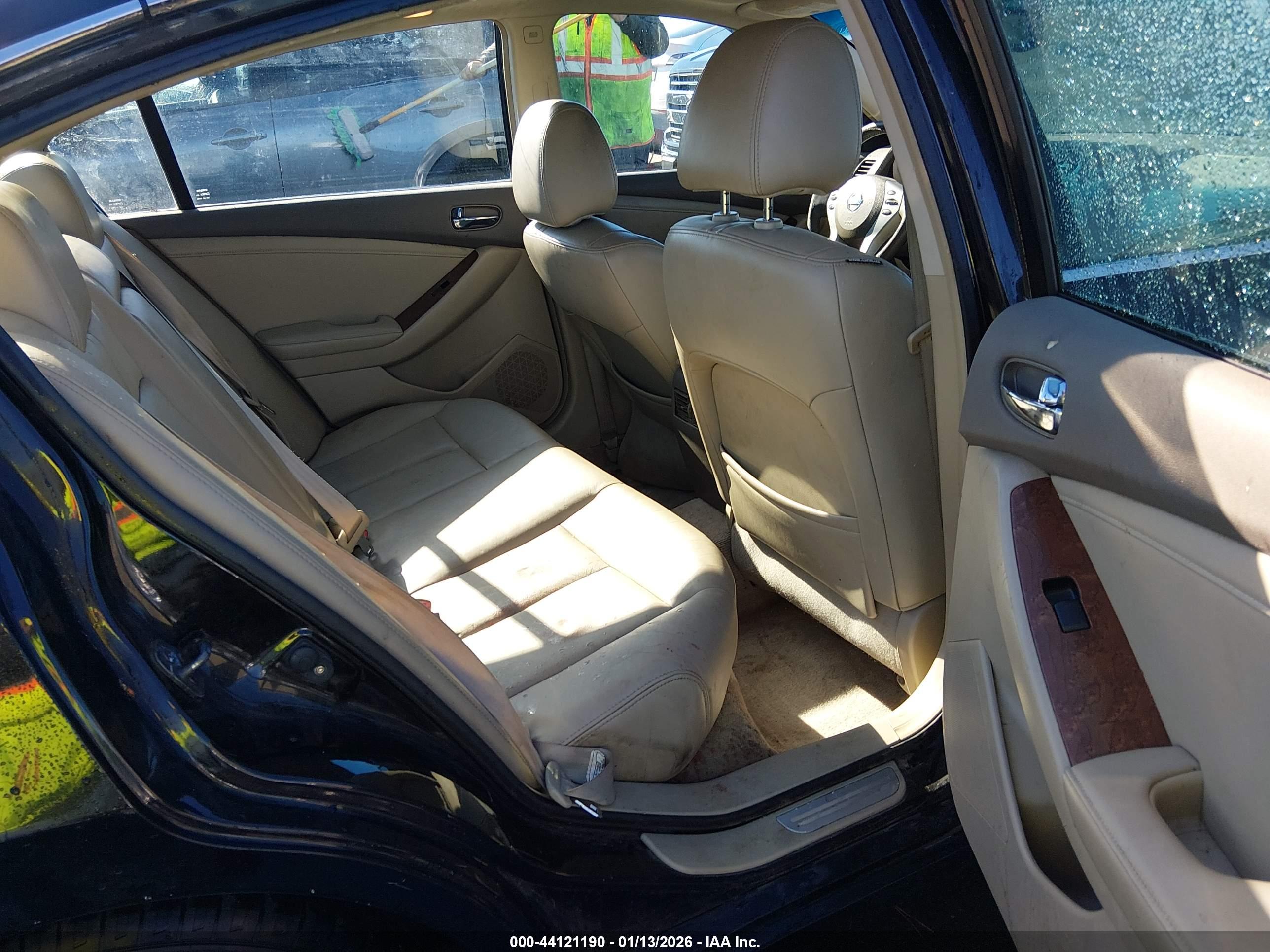 NISSAN ALTIMA image 8