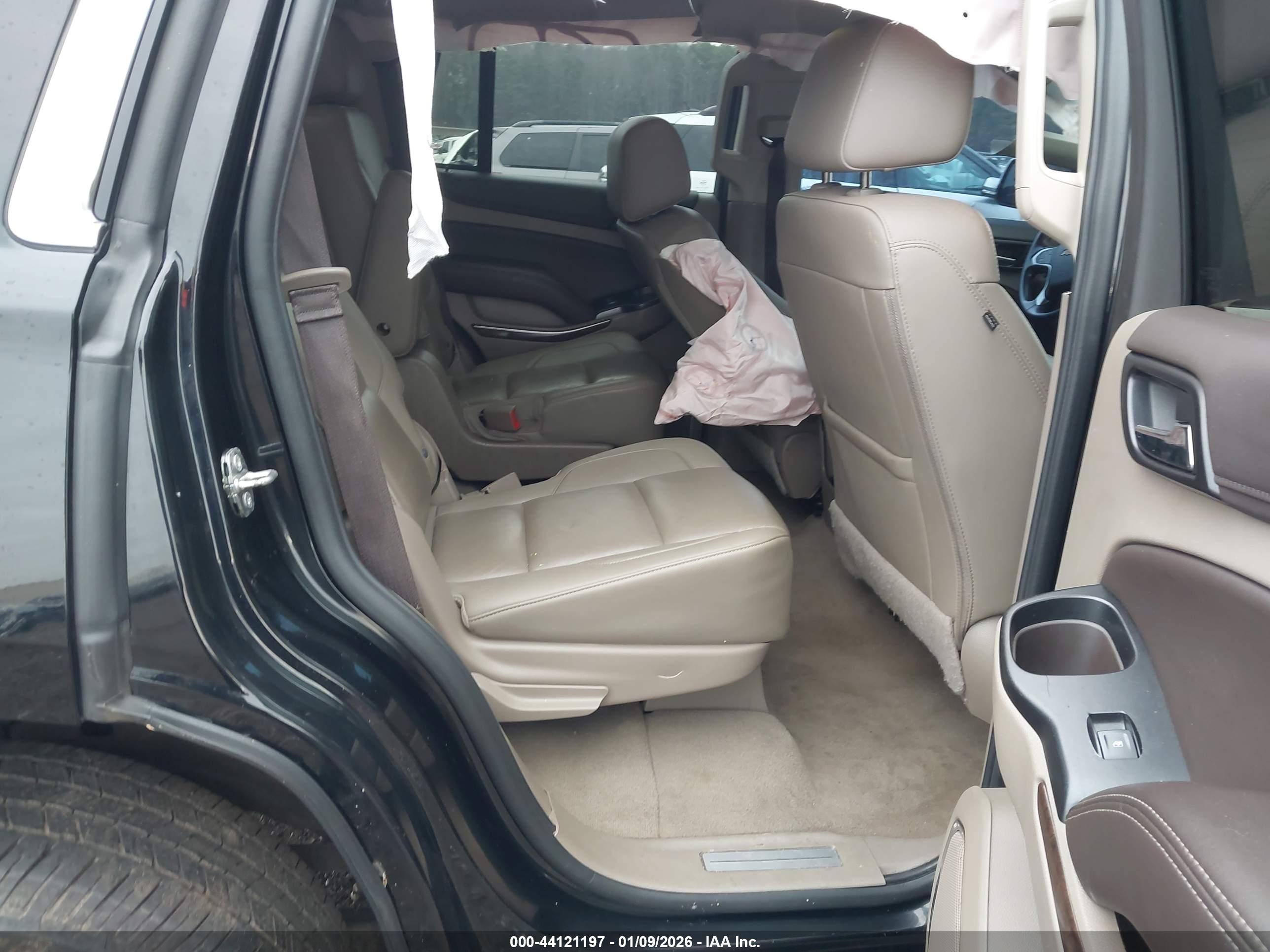 CHEVROLET TAHOE image 8