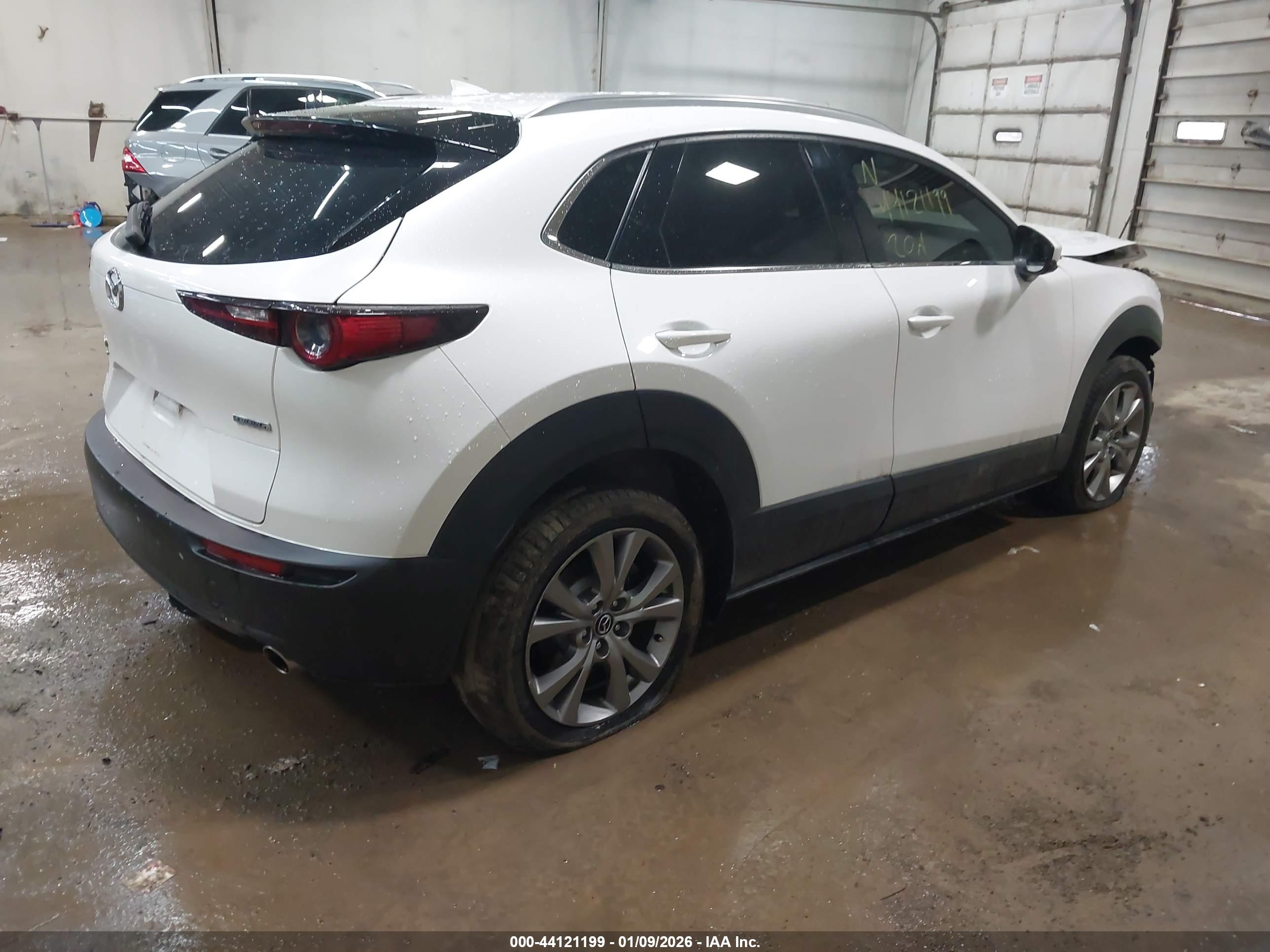 MAZDA CX-30 image 4