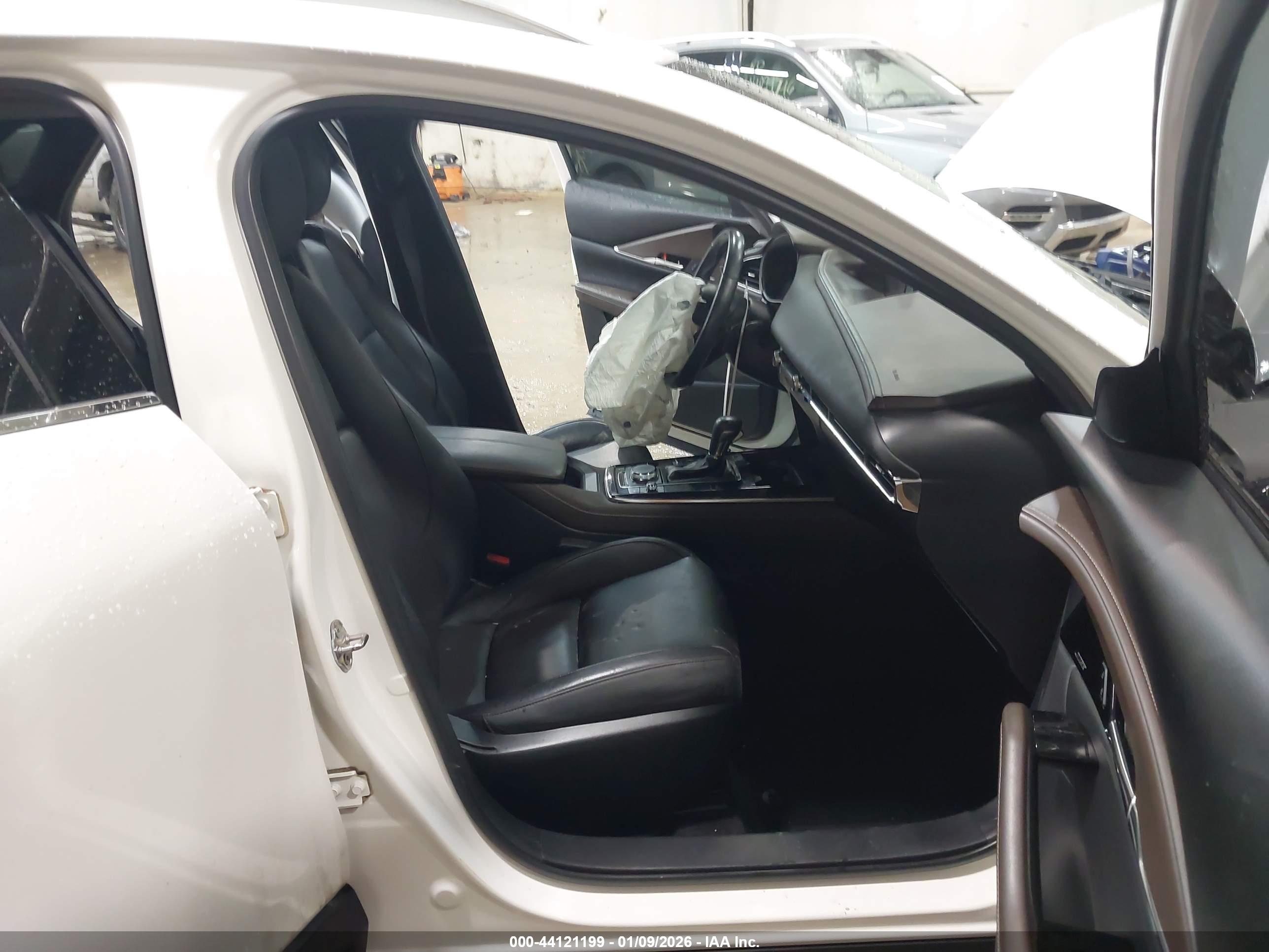 MAZDA CX-30 image 5