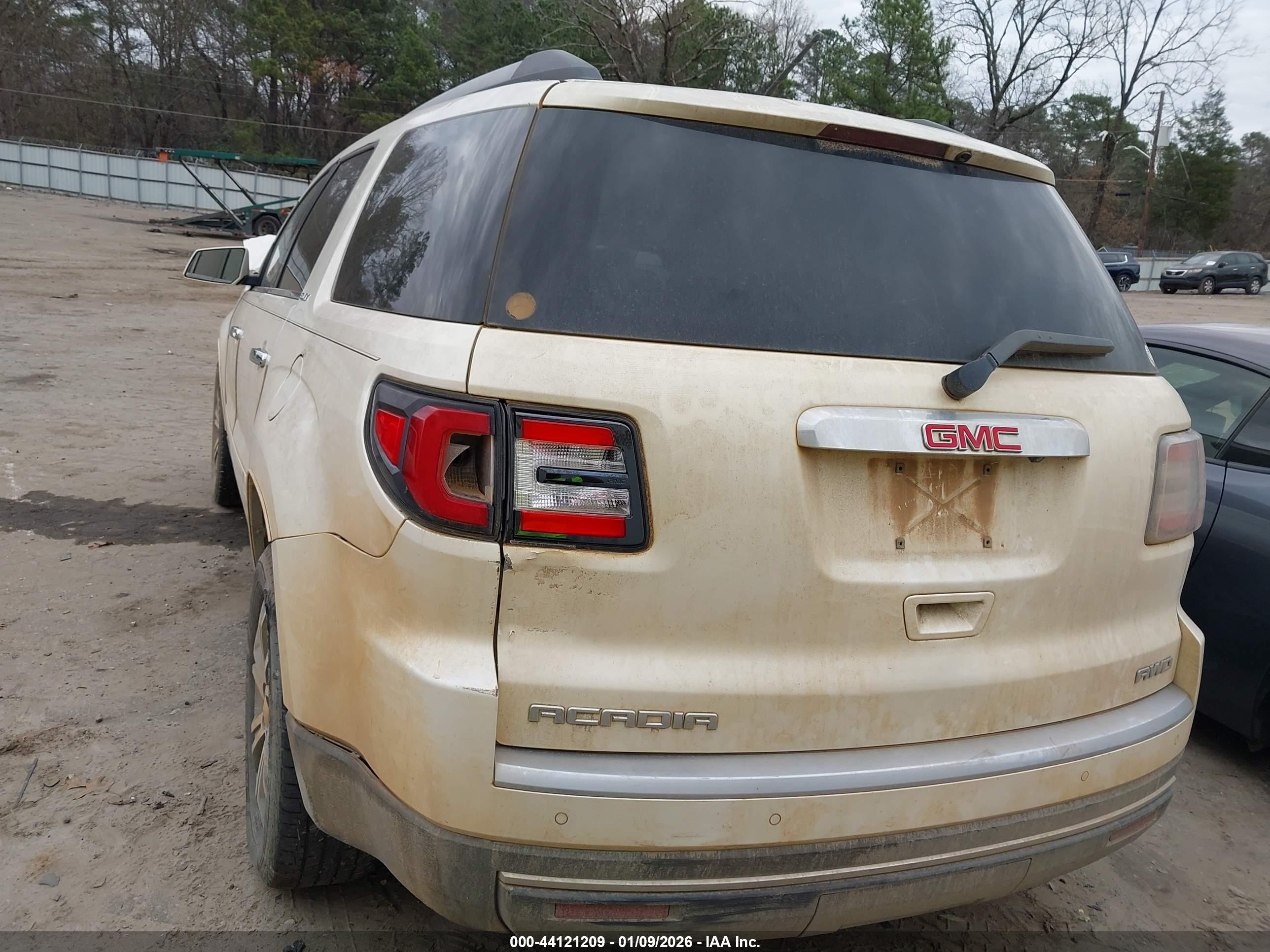 GMC ACADIA image 3