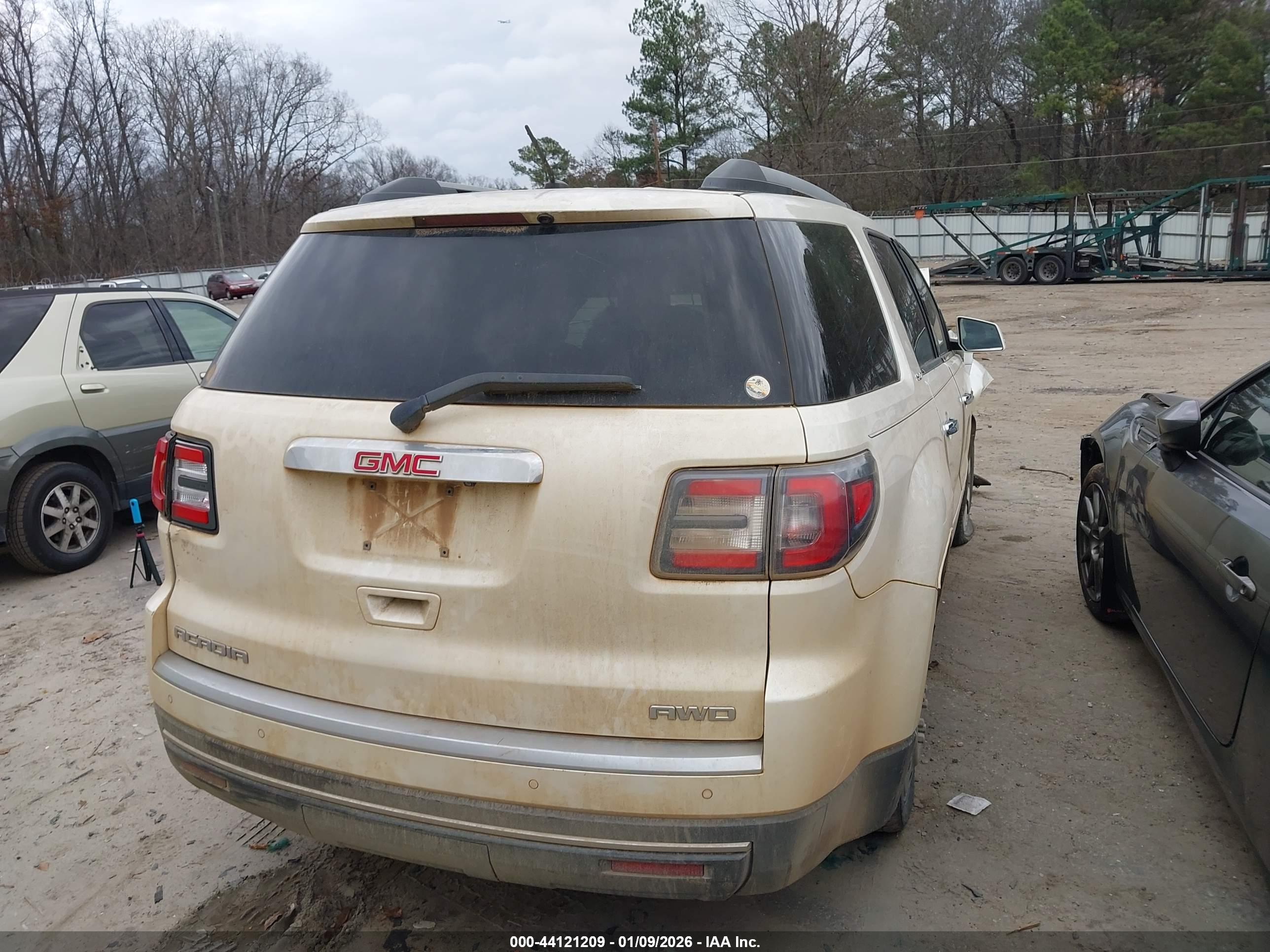 GMC ACADIA image 4