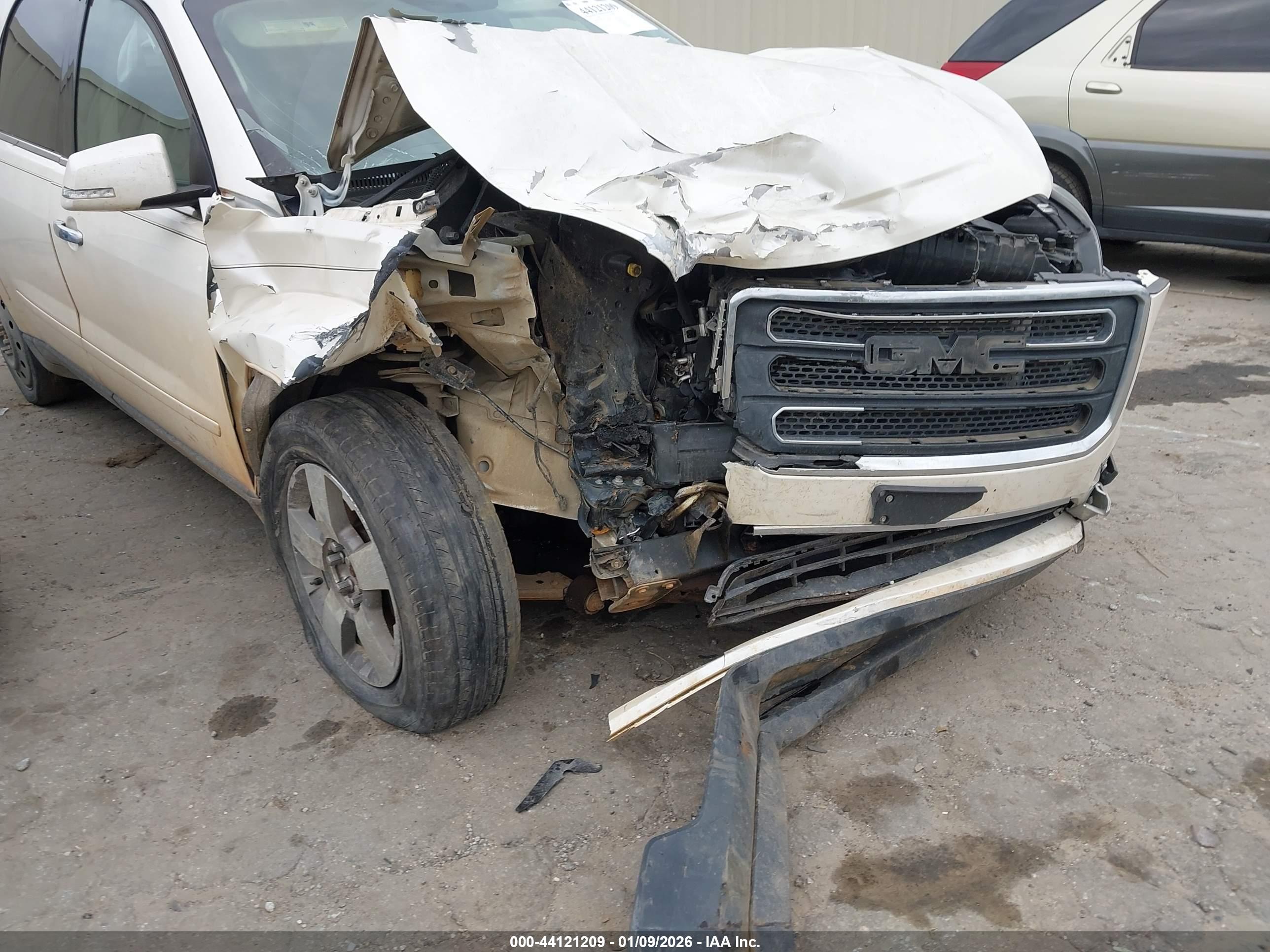 GMC ACADIA image 6