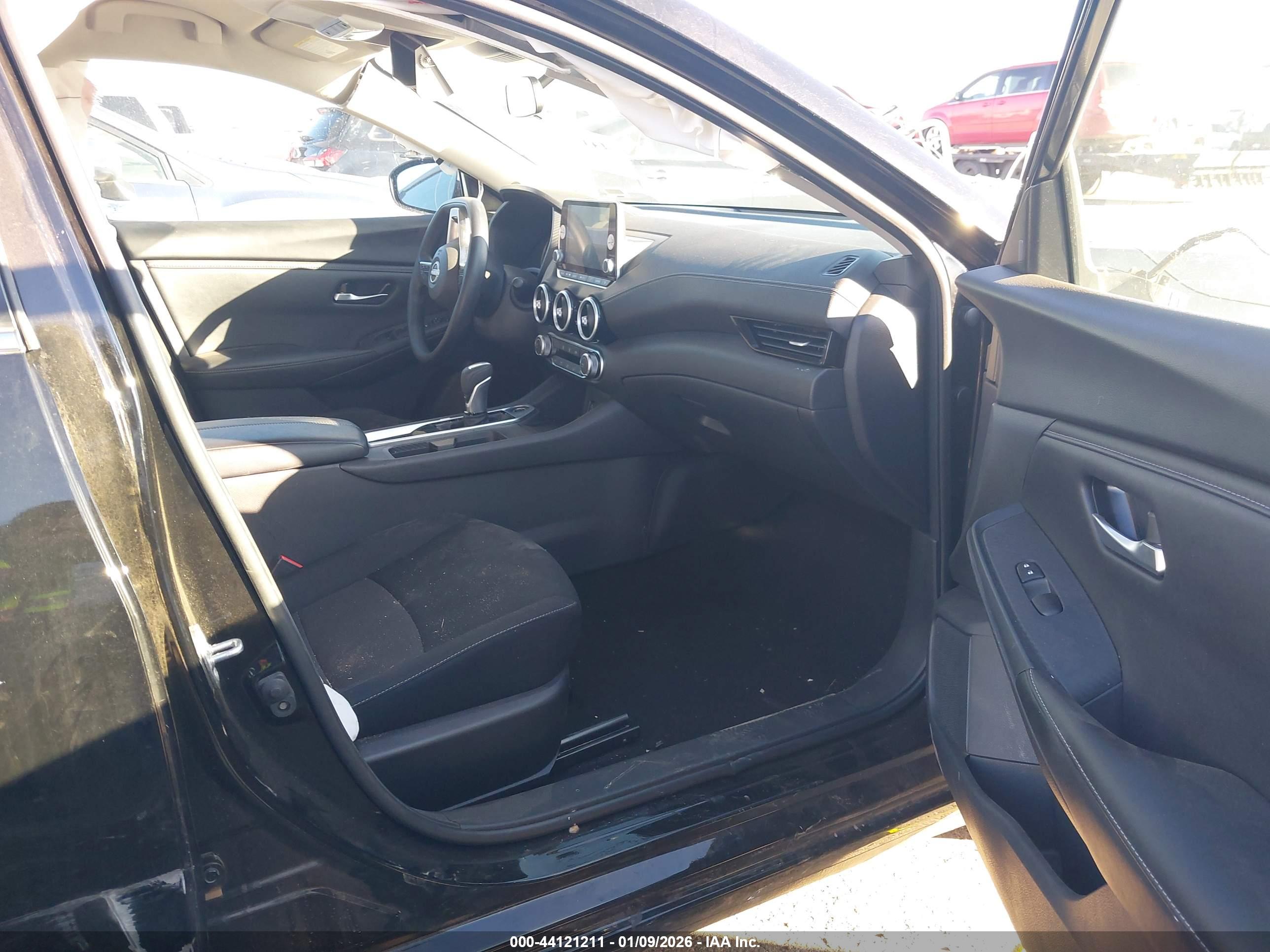 NISSAN SENTRA image 5