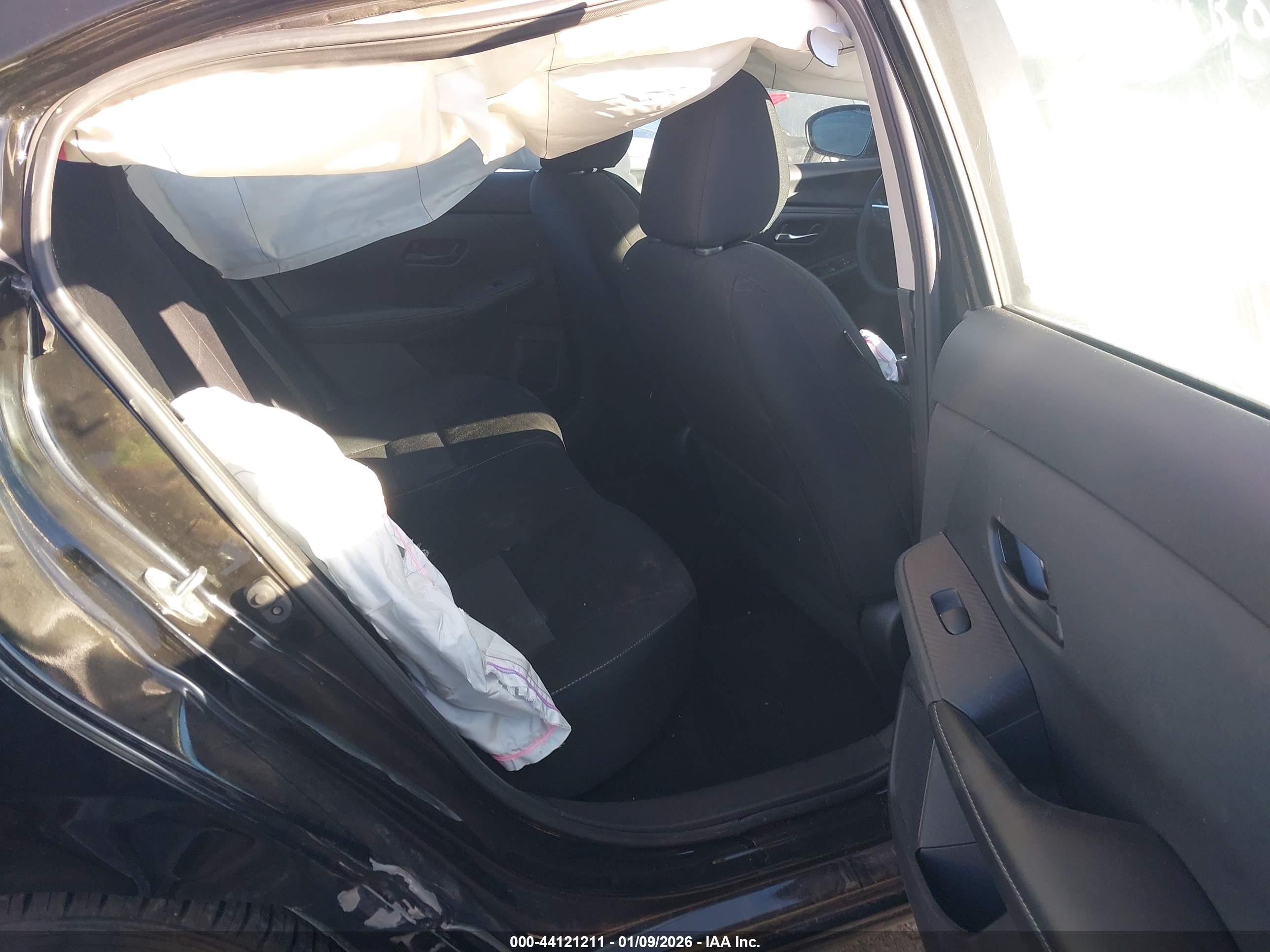 NISSAN SENTRA image 8