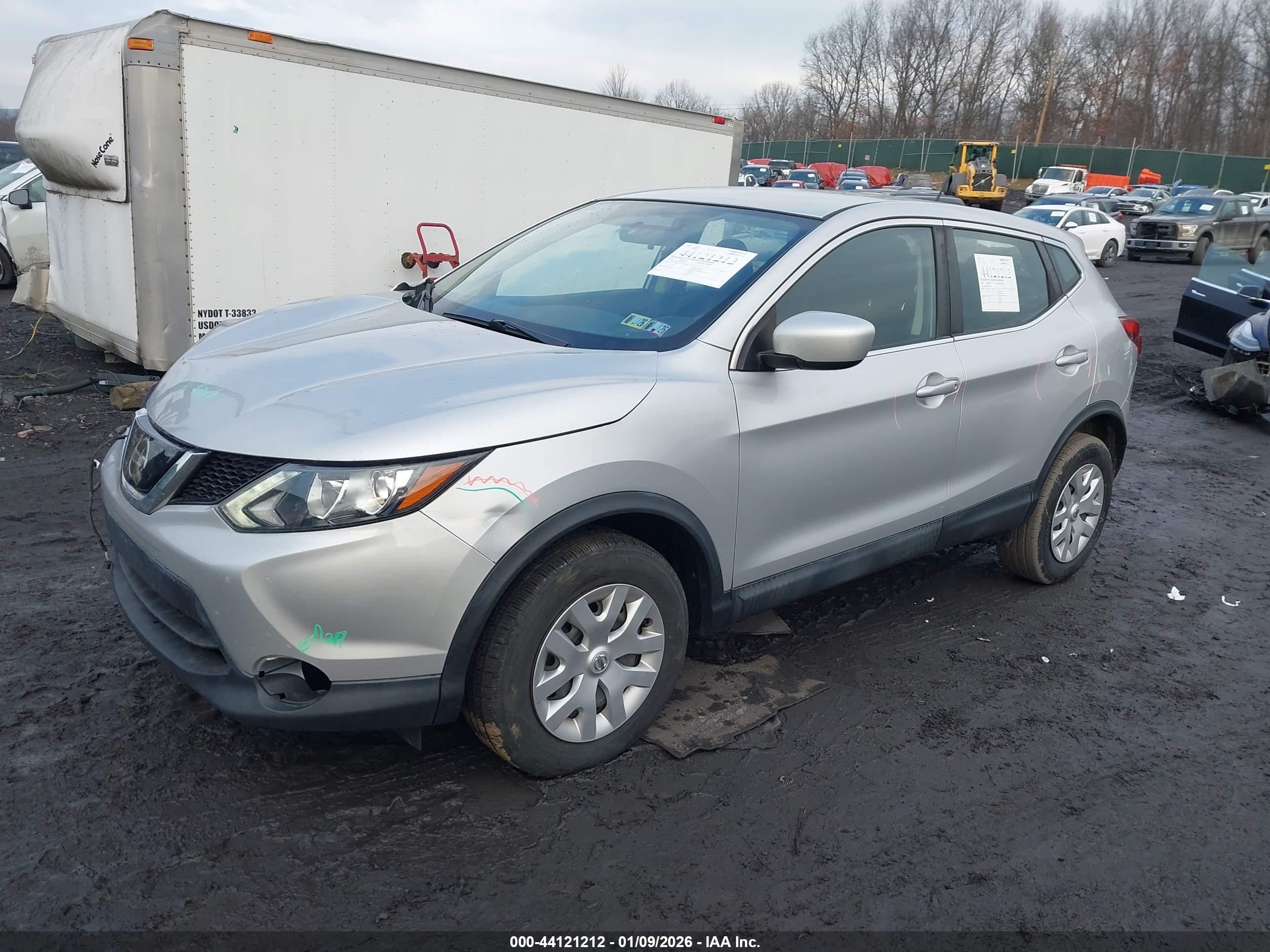 NISSAN ROGUE image 2