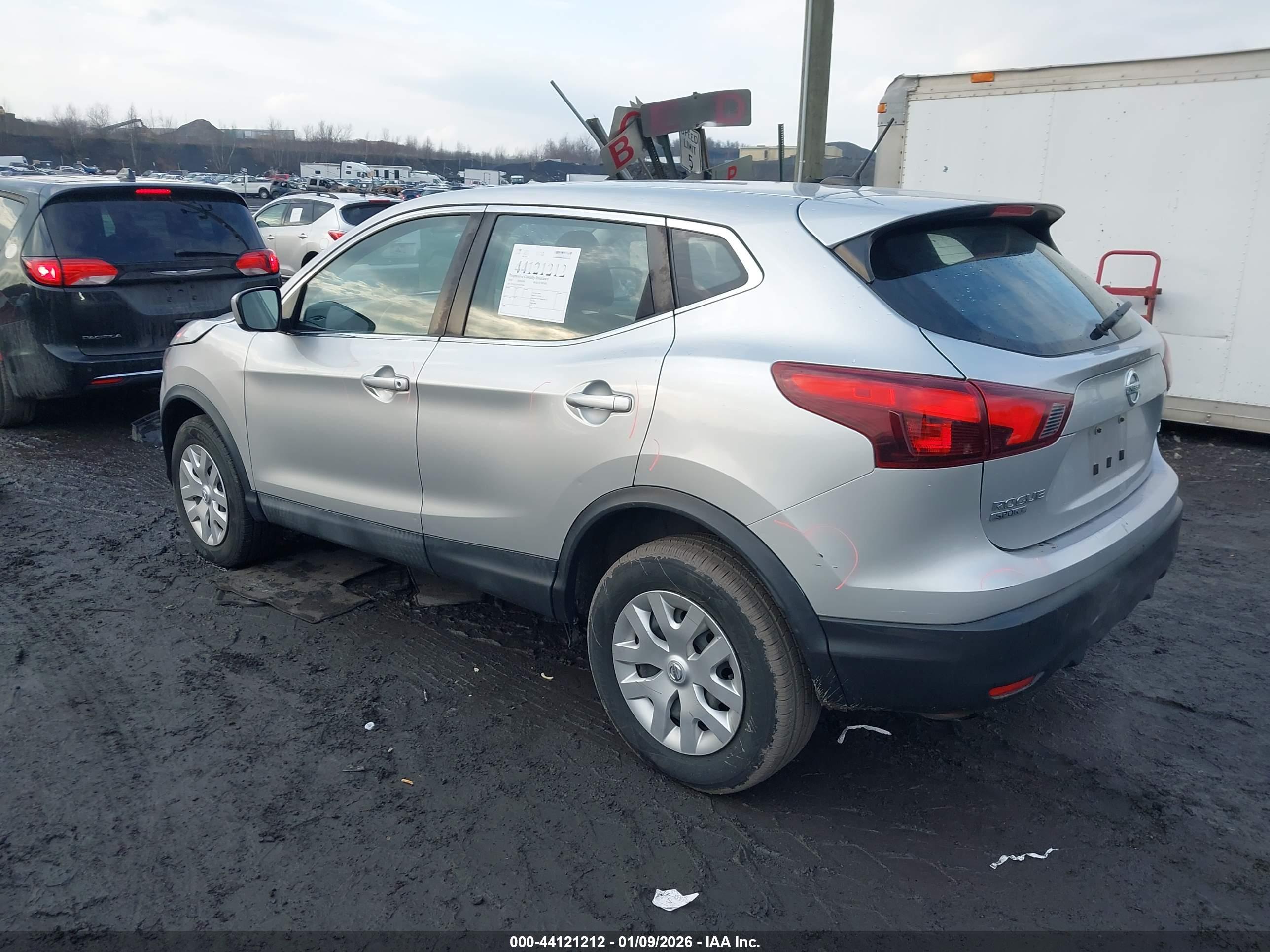 NISSAN ROGUE image 3