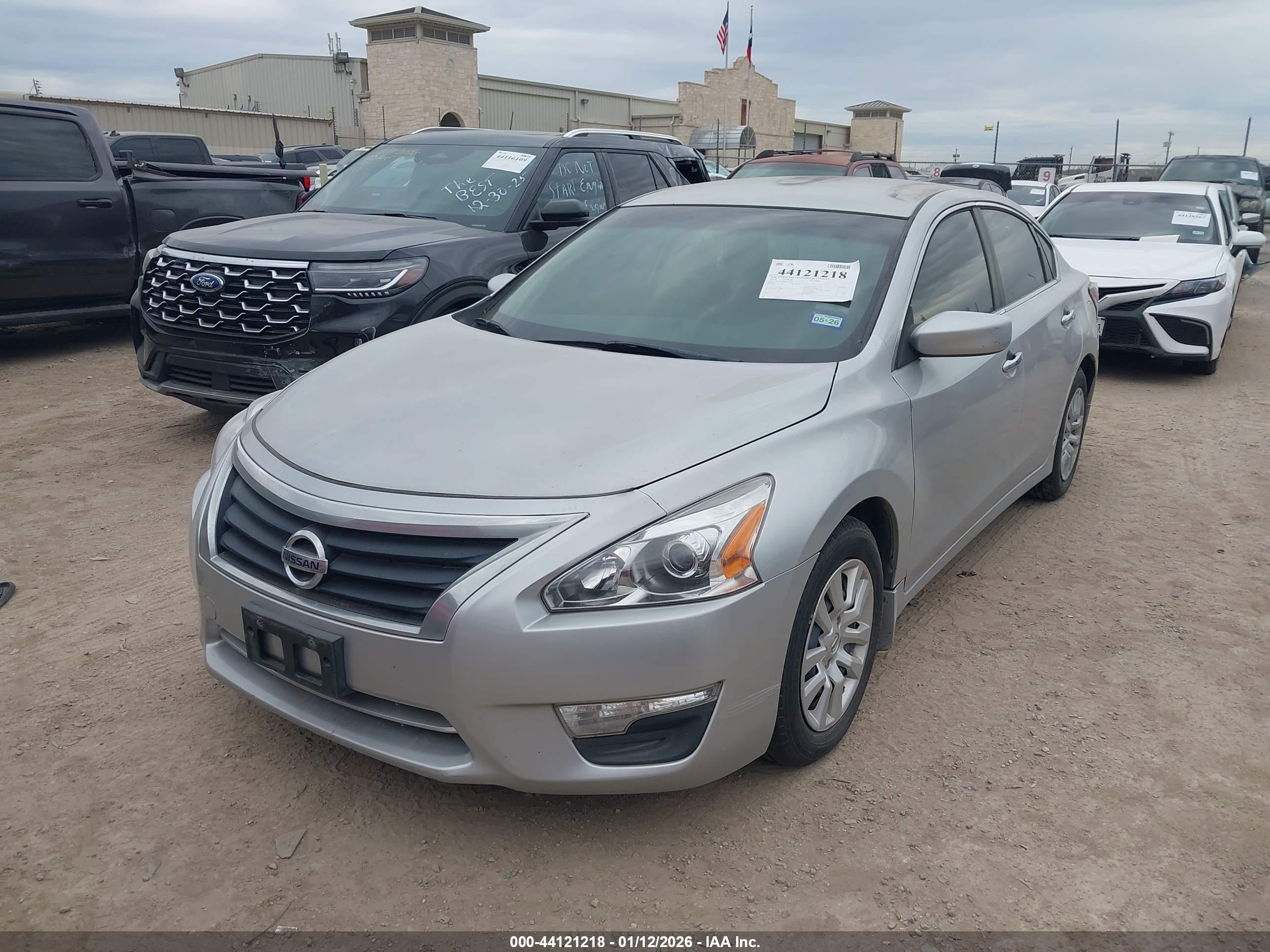 NISSAN ALTIMA image 2