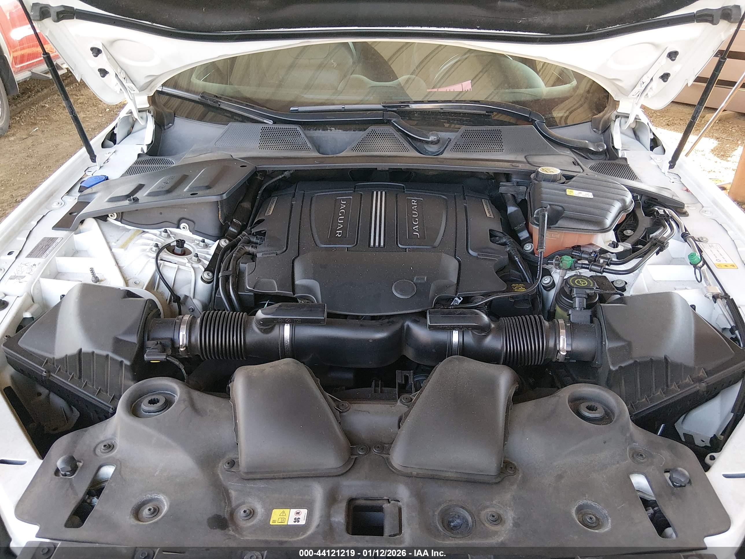 JAGUAR XJ image 10