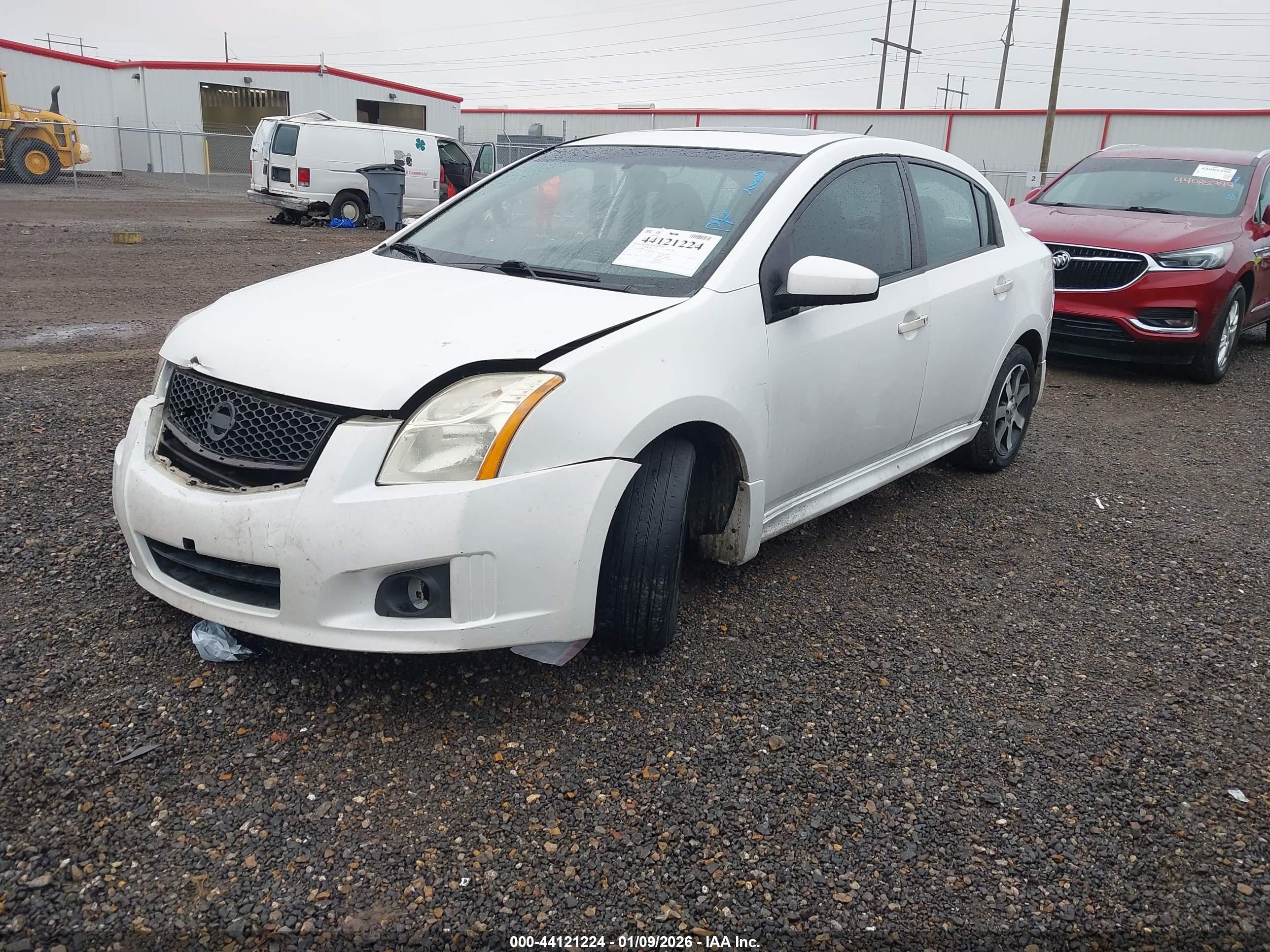NISSAN SENTRA image 2