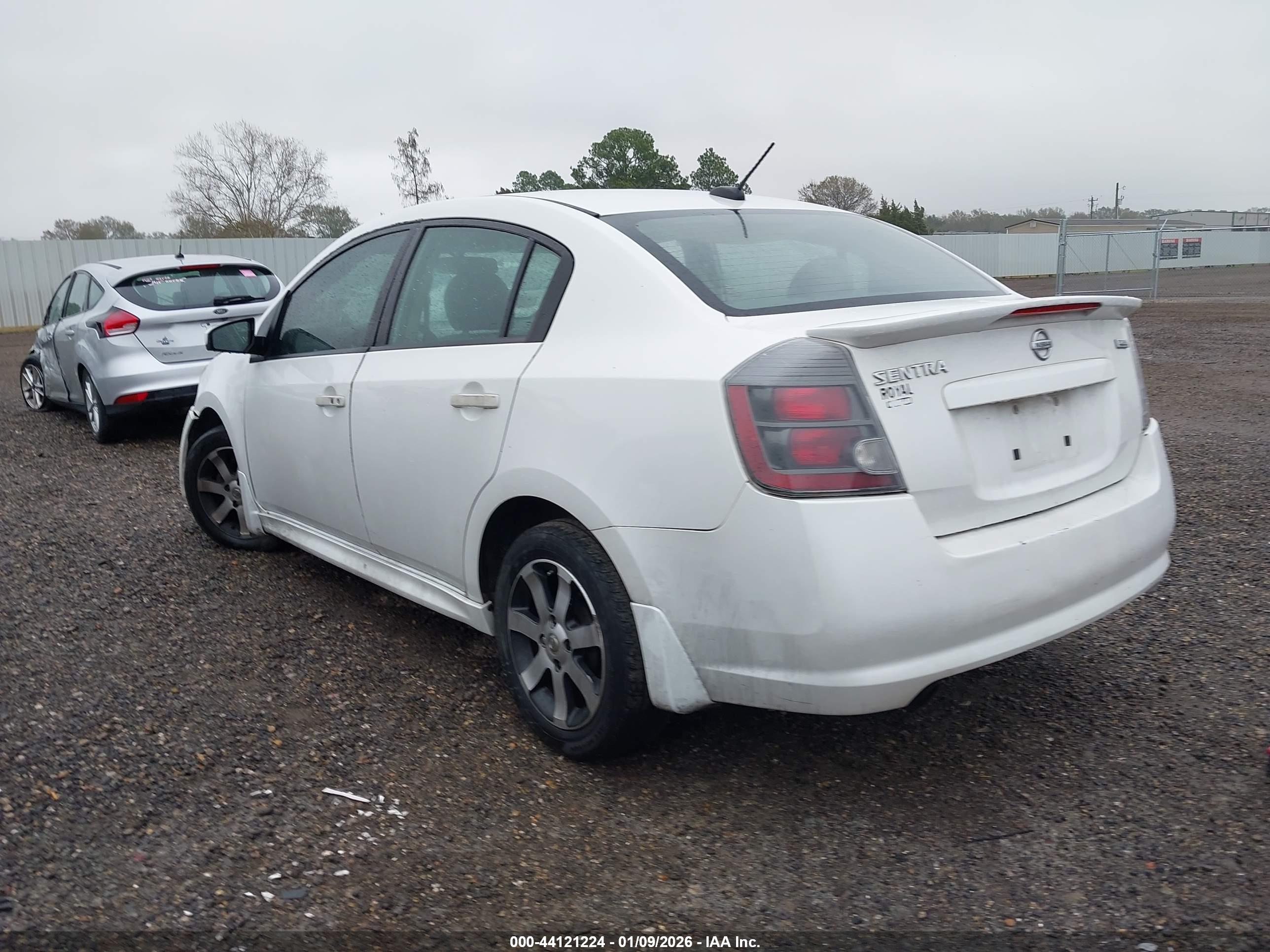 NISSAN SENTRA image 3