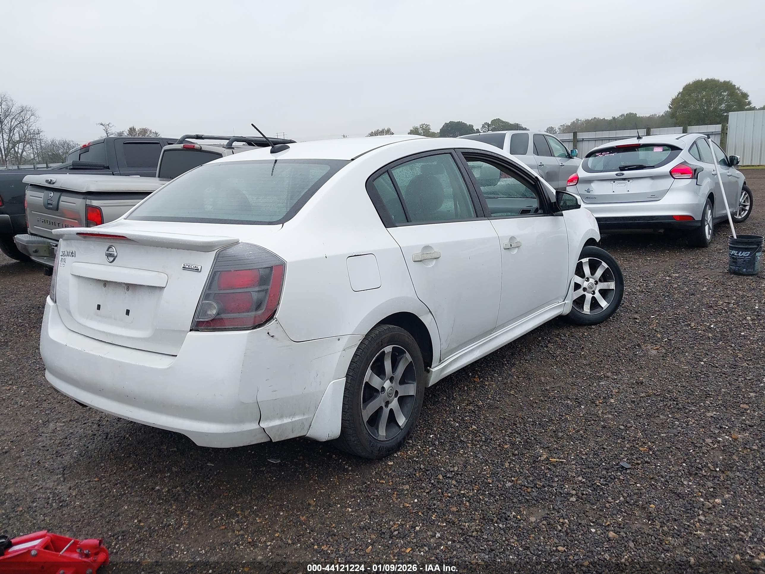 NISSAN SENTRA image 4