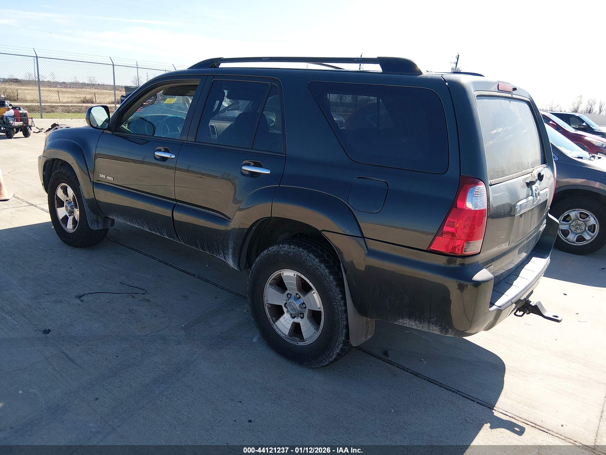 TOYOTA 4RUNNER image 3