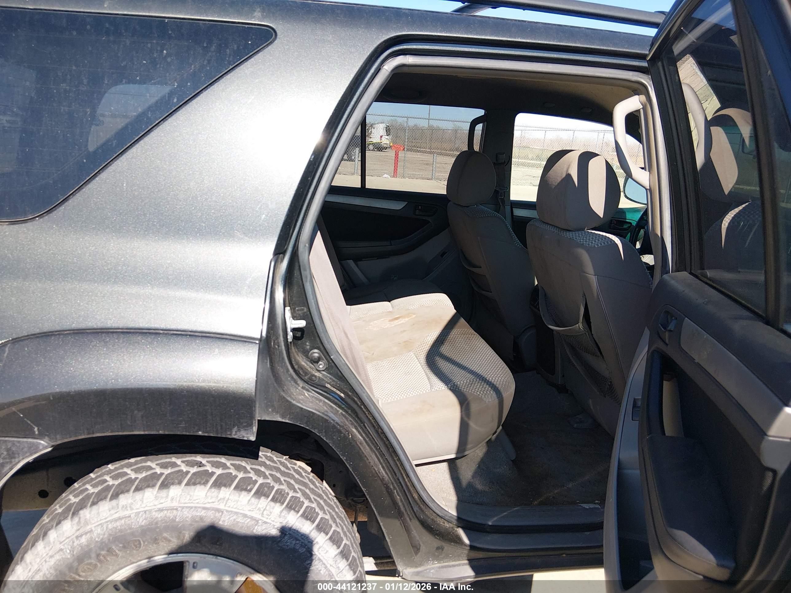 TOYOTA 4RUNNER image 8