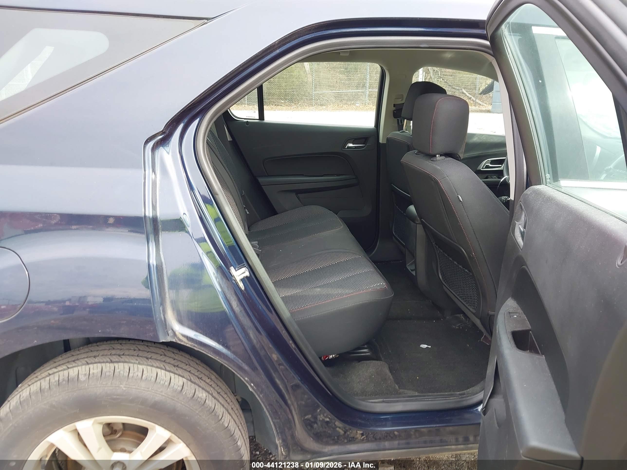 CHEVROLET EQUINOX image 8