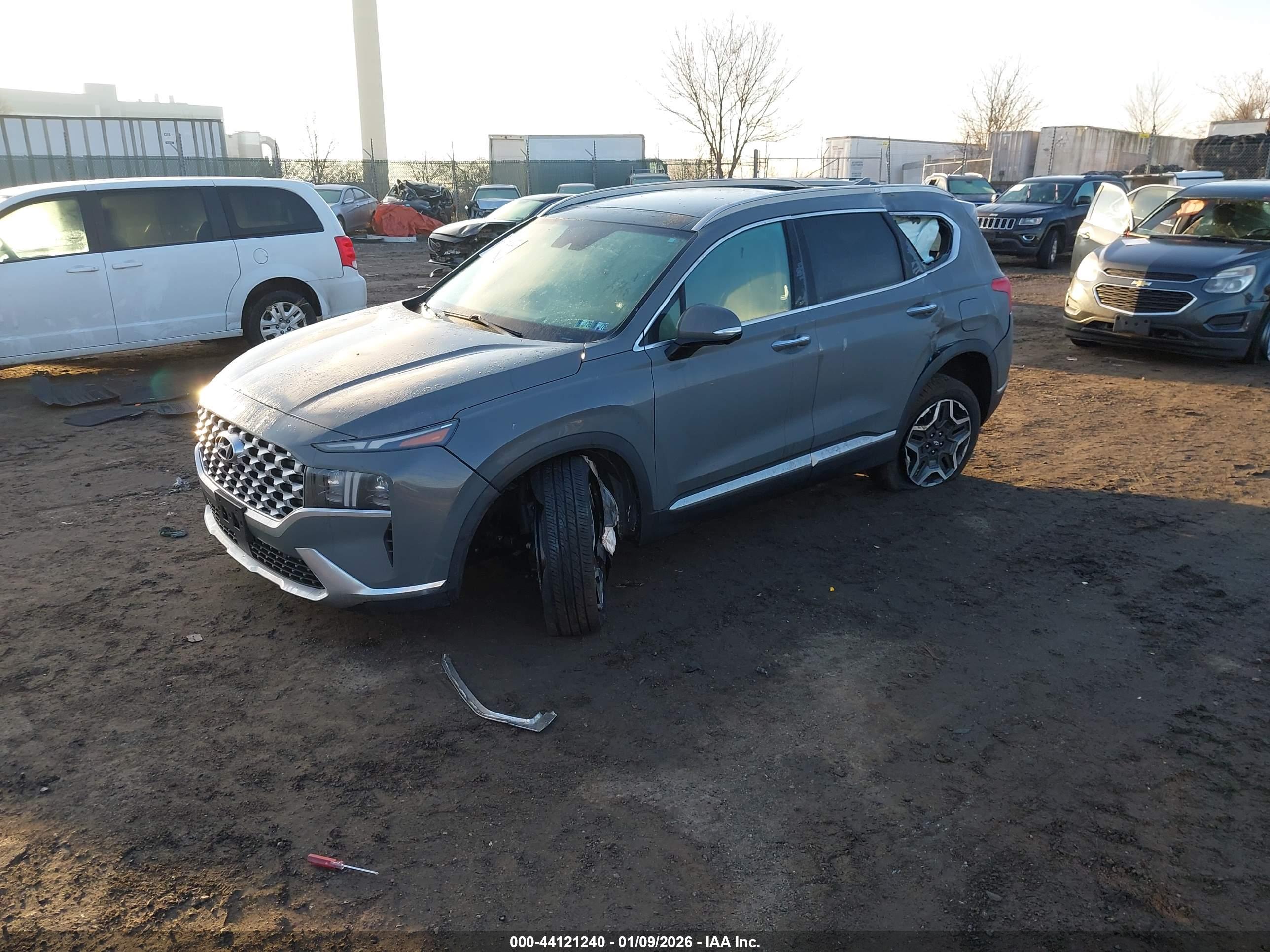 HYUNDAI SANTA image 2