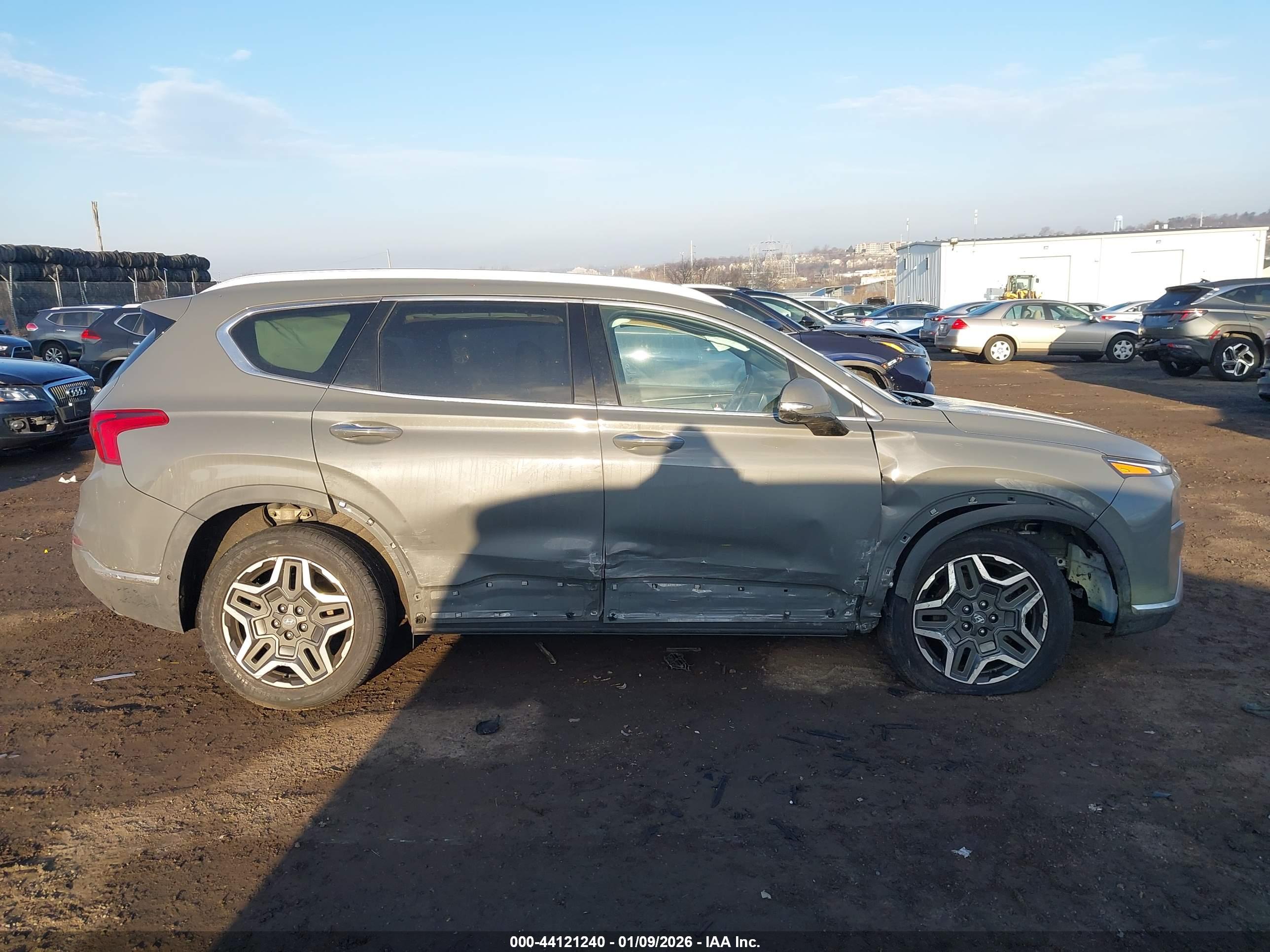 HYUNDAI SANTA image 6