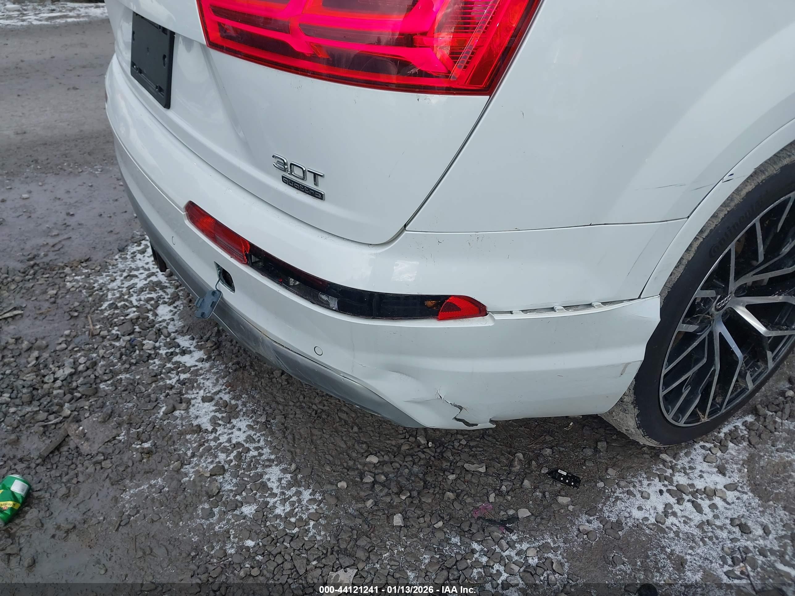 AUDI Q7 image 6