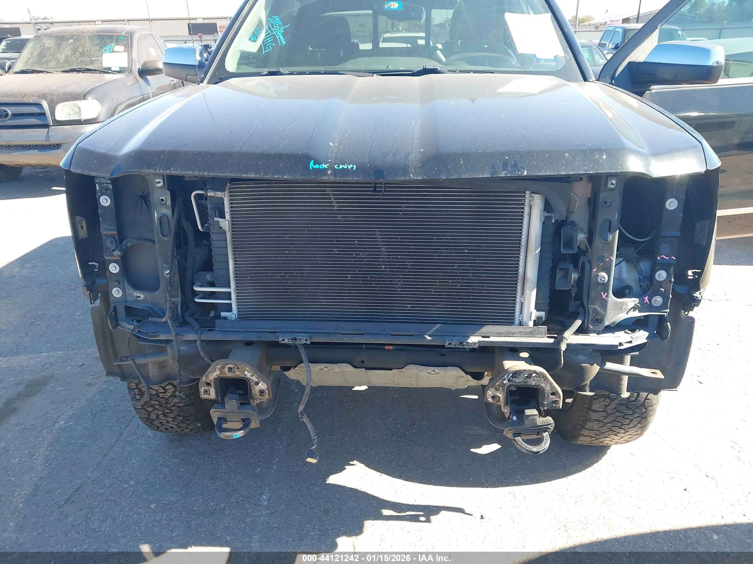 CHEVROLET SILVERADO image 6