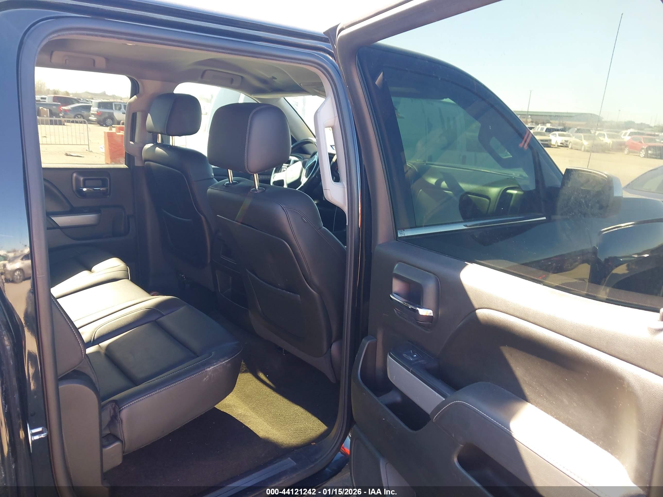 CHEVROLET SILVERADO image 8