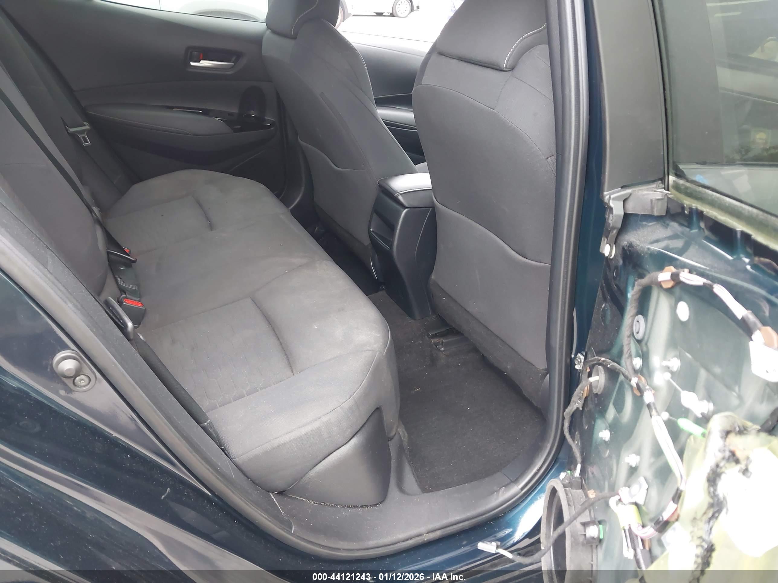 TOYOTA COROLLA image 8