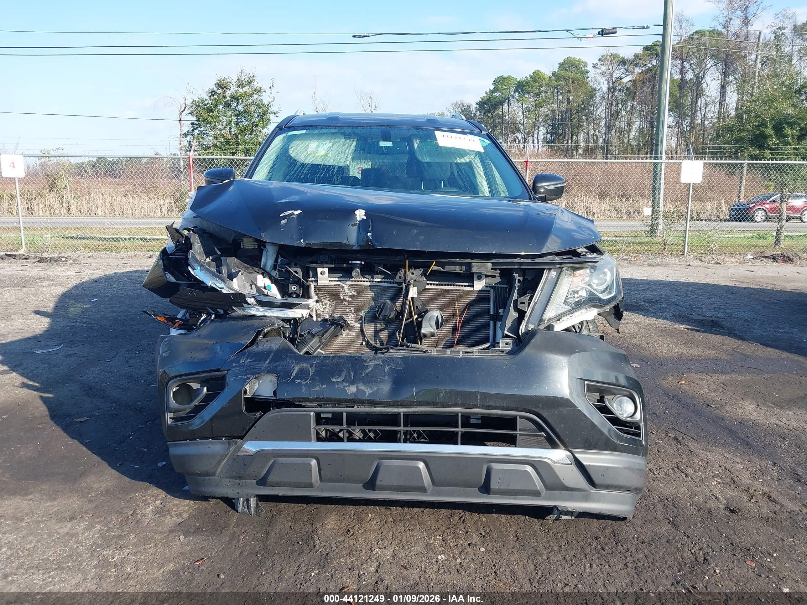 NISSAN PATHFINDER image 6