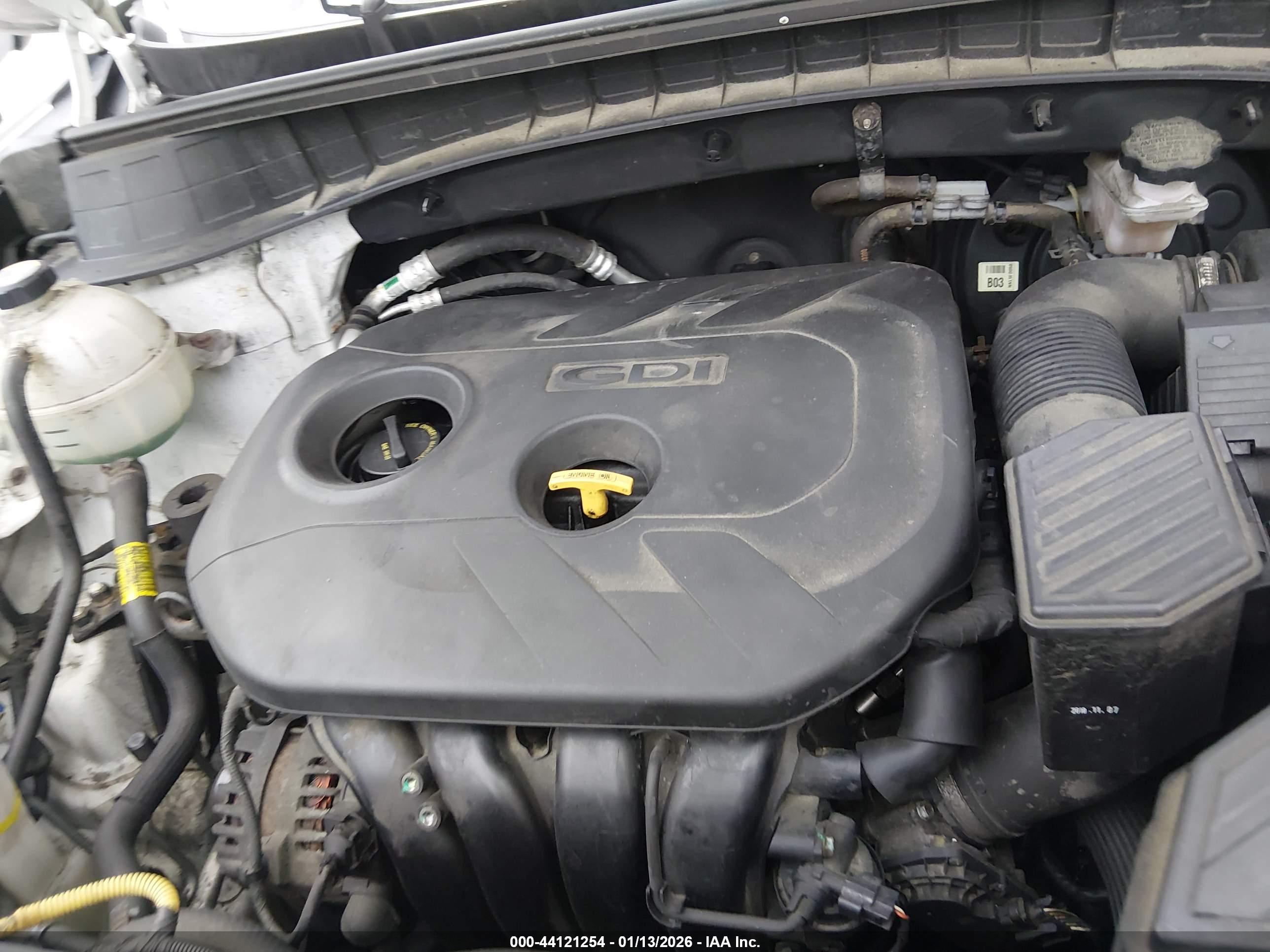 HYUNDAI TUCSON image 10