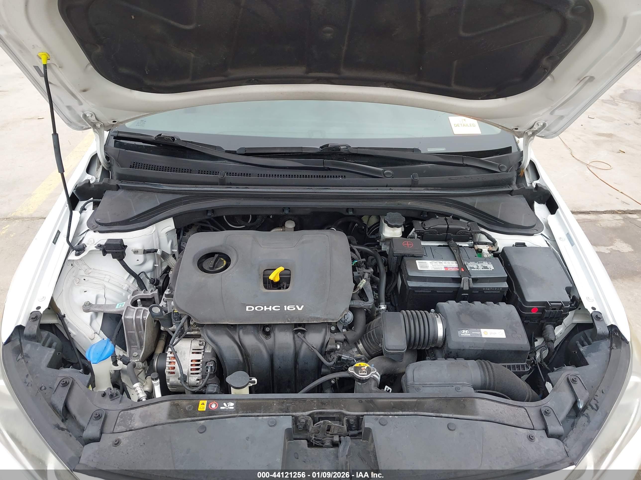 HYUNDAI ELANTRA image 10