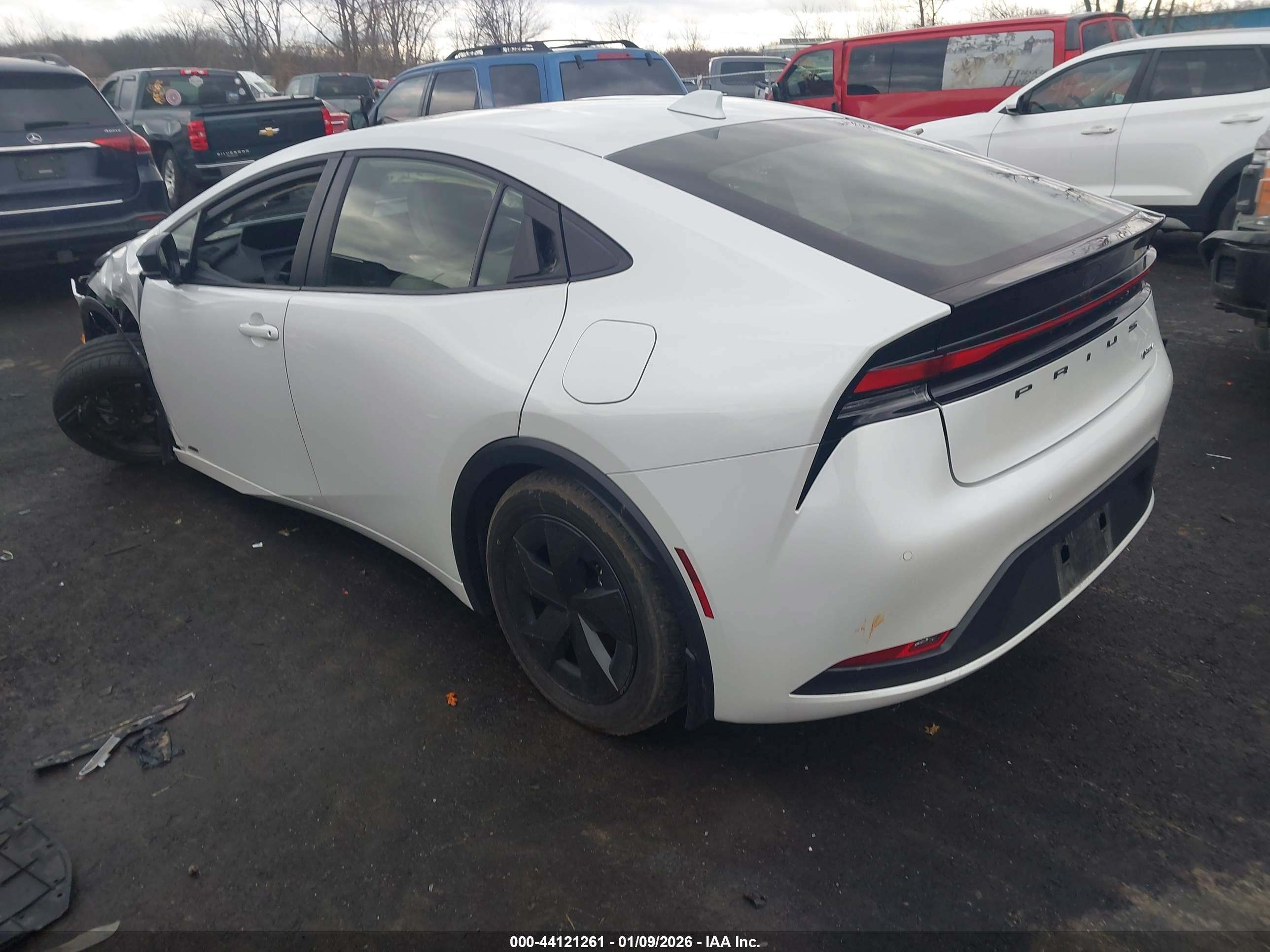 TOYOTA PRIUS image 3