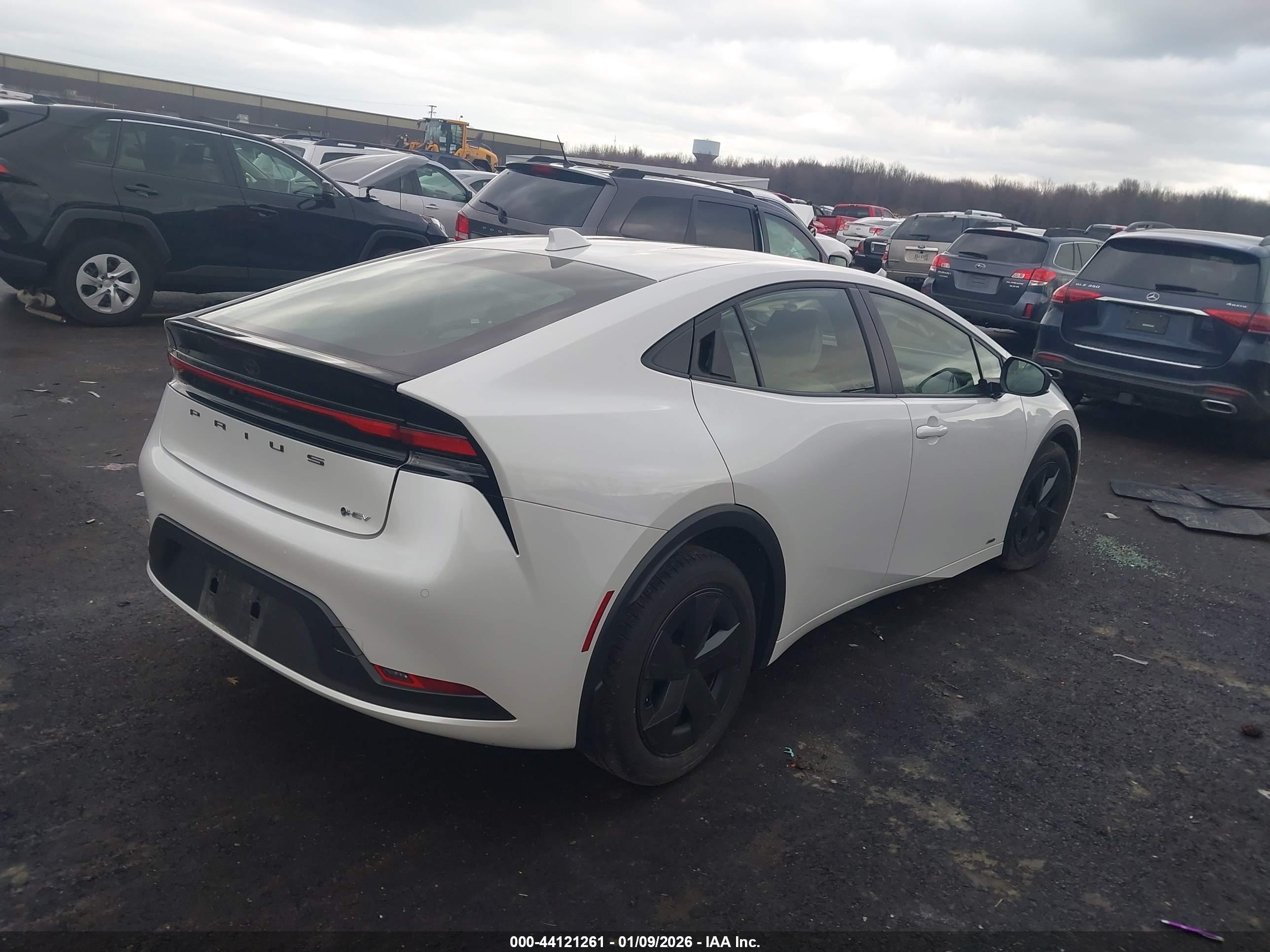 TOYOTA PRIUS image 4