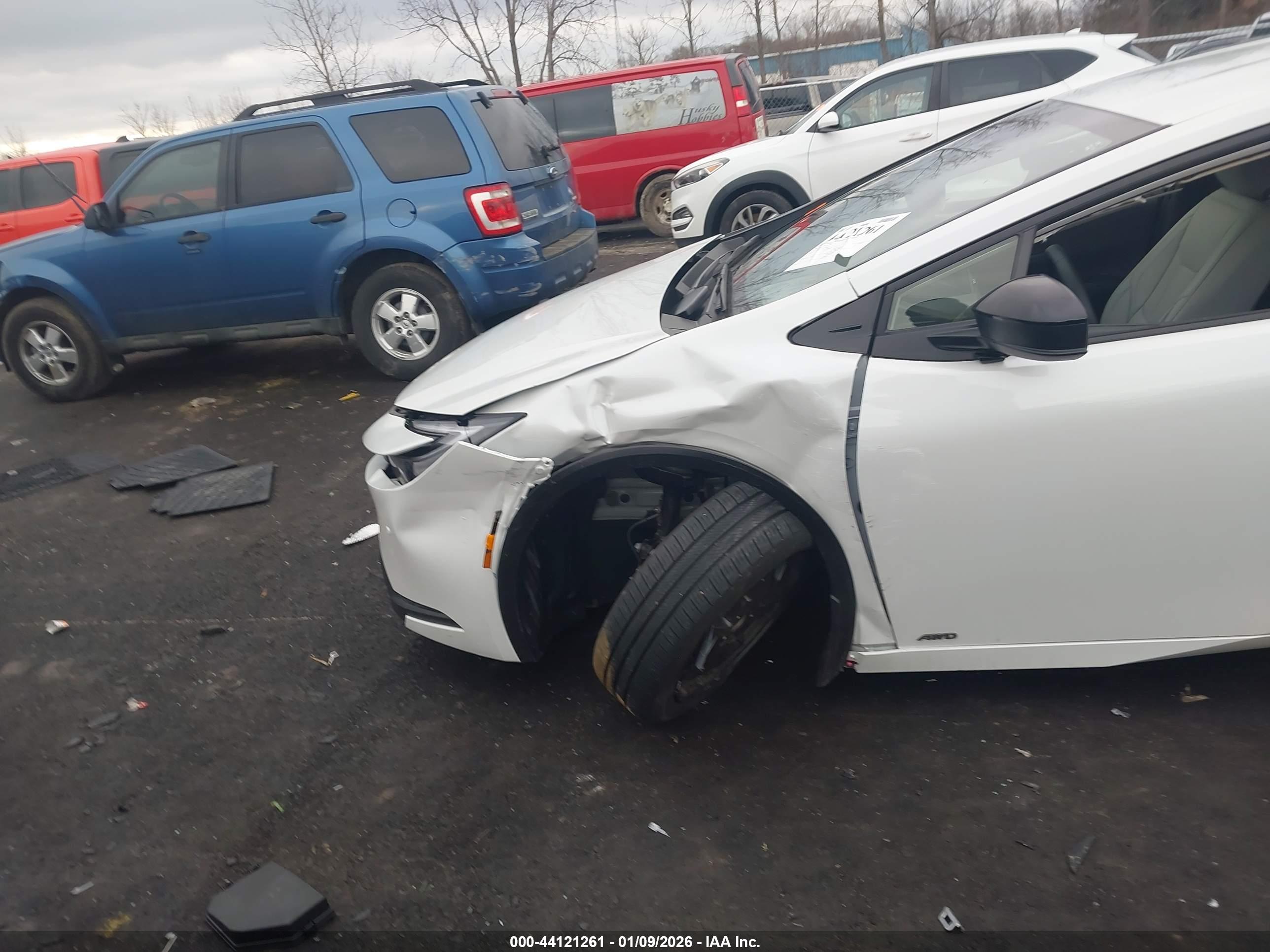 TOYOTA PRIUS image 6