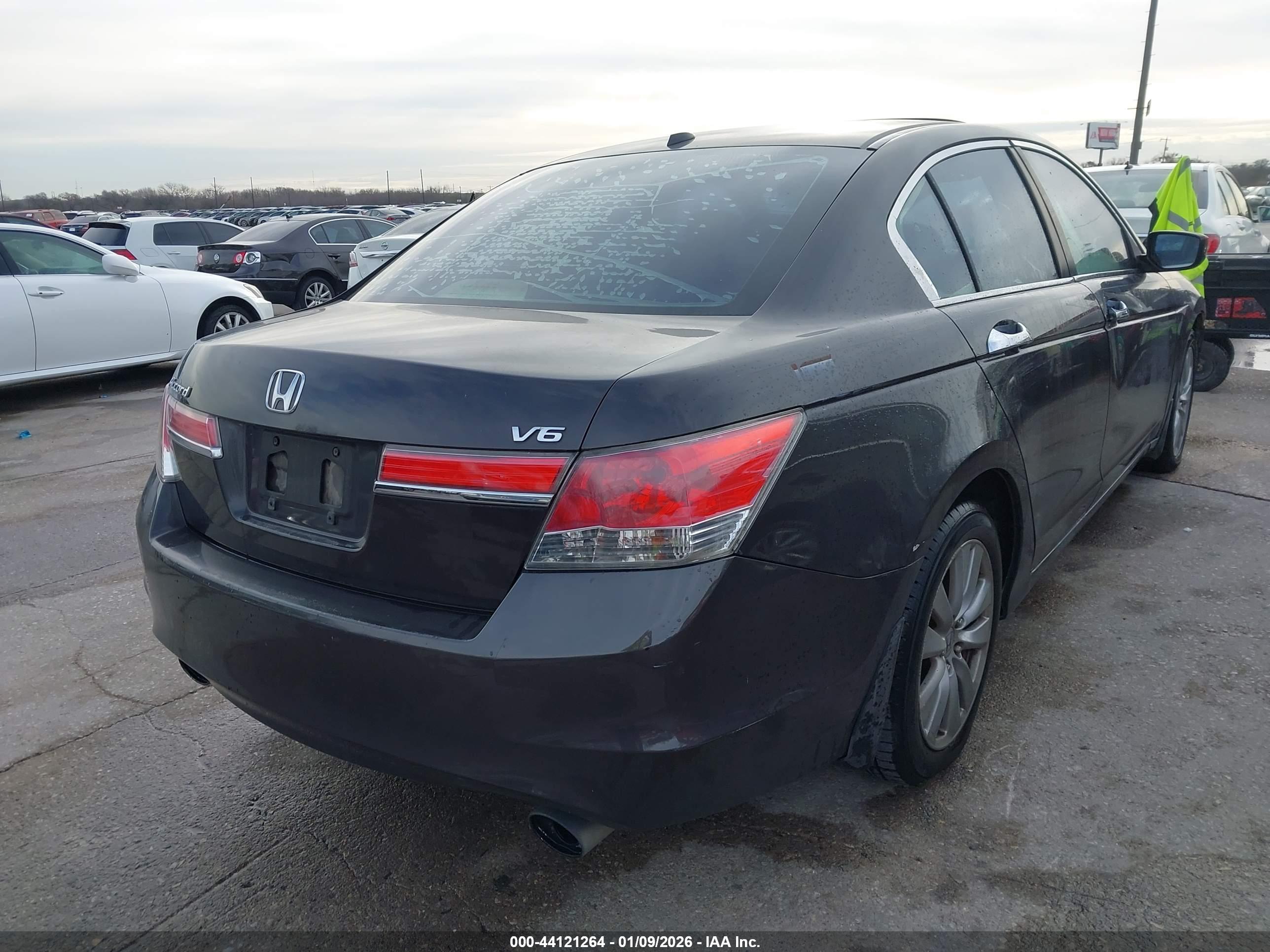 HONDA ACCORD image 4